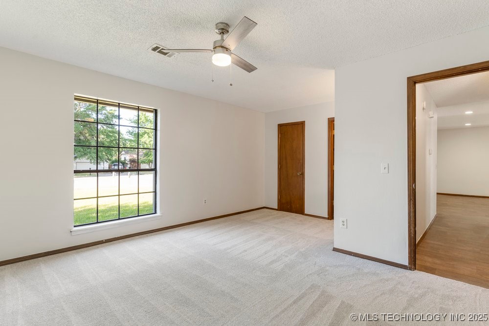 12007 E 88th Place N Property Photo 19