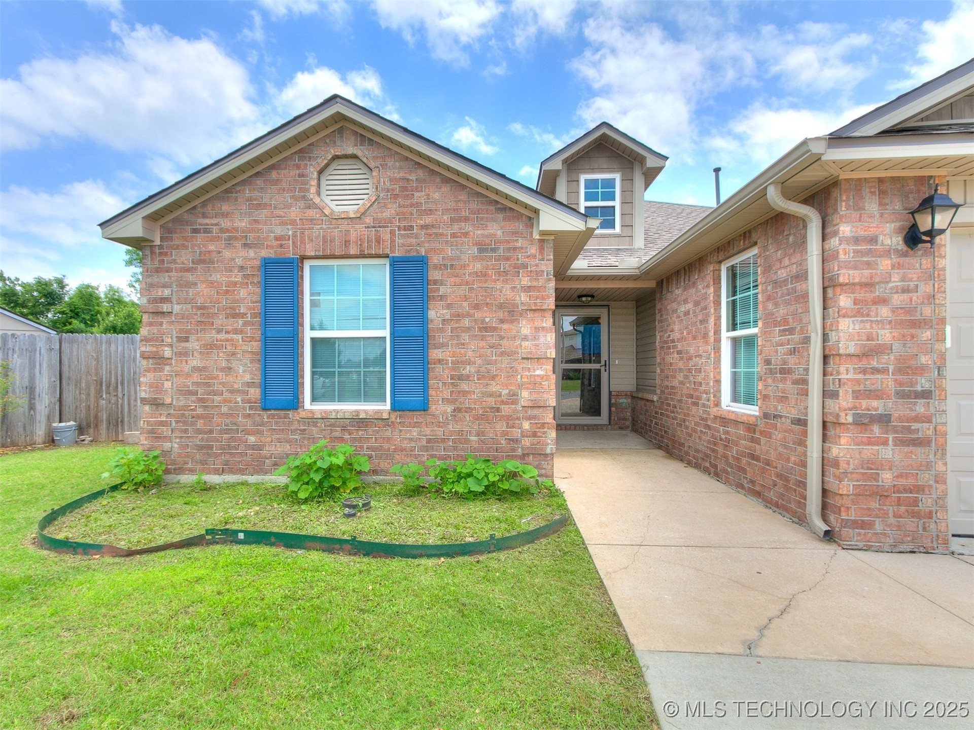 420 NE 17th Place
