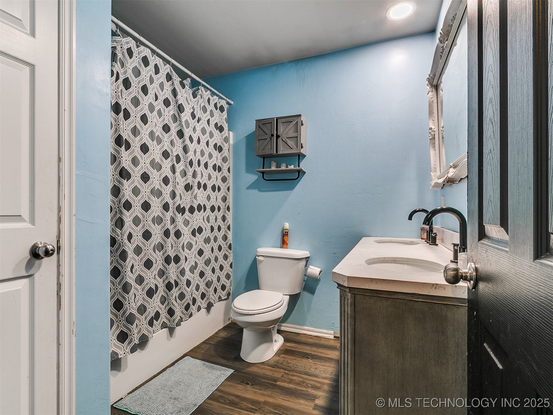 420 Ne 17th Place Property Photo 13