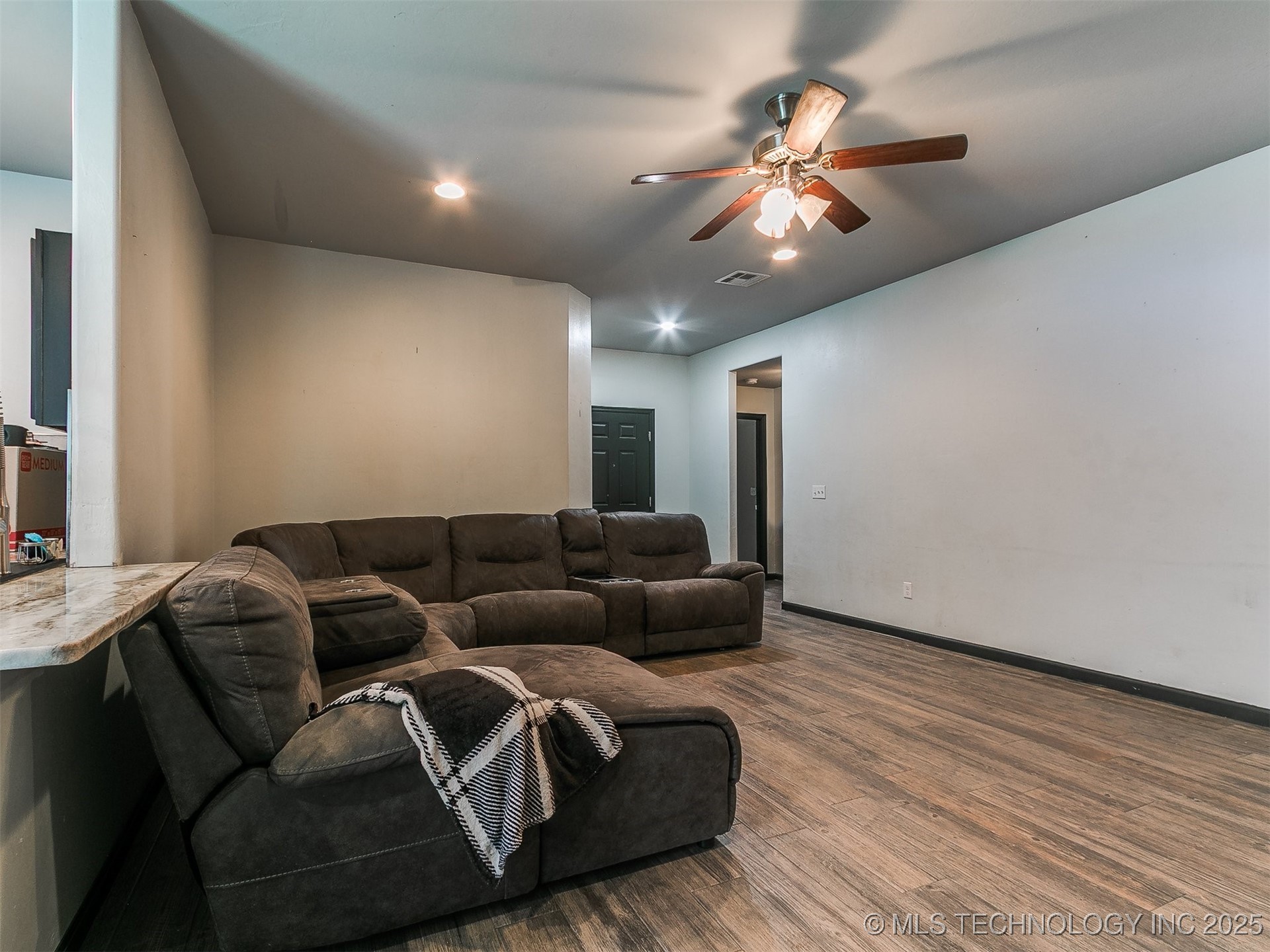 420 Ne 17th Place Property Photo 24