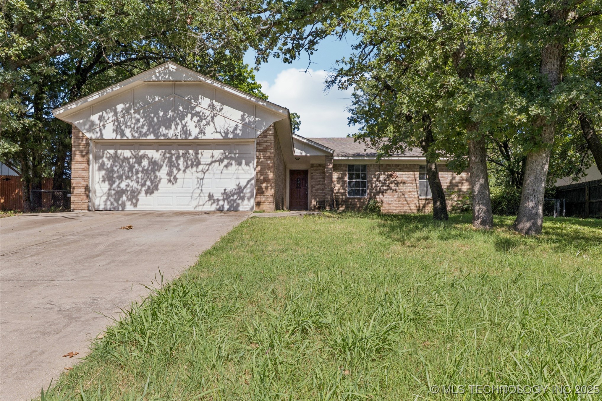 1122 S Division Street Property Photo 1