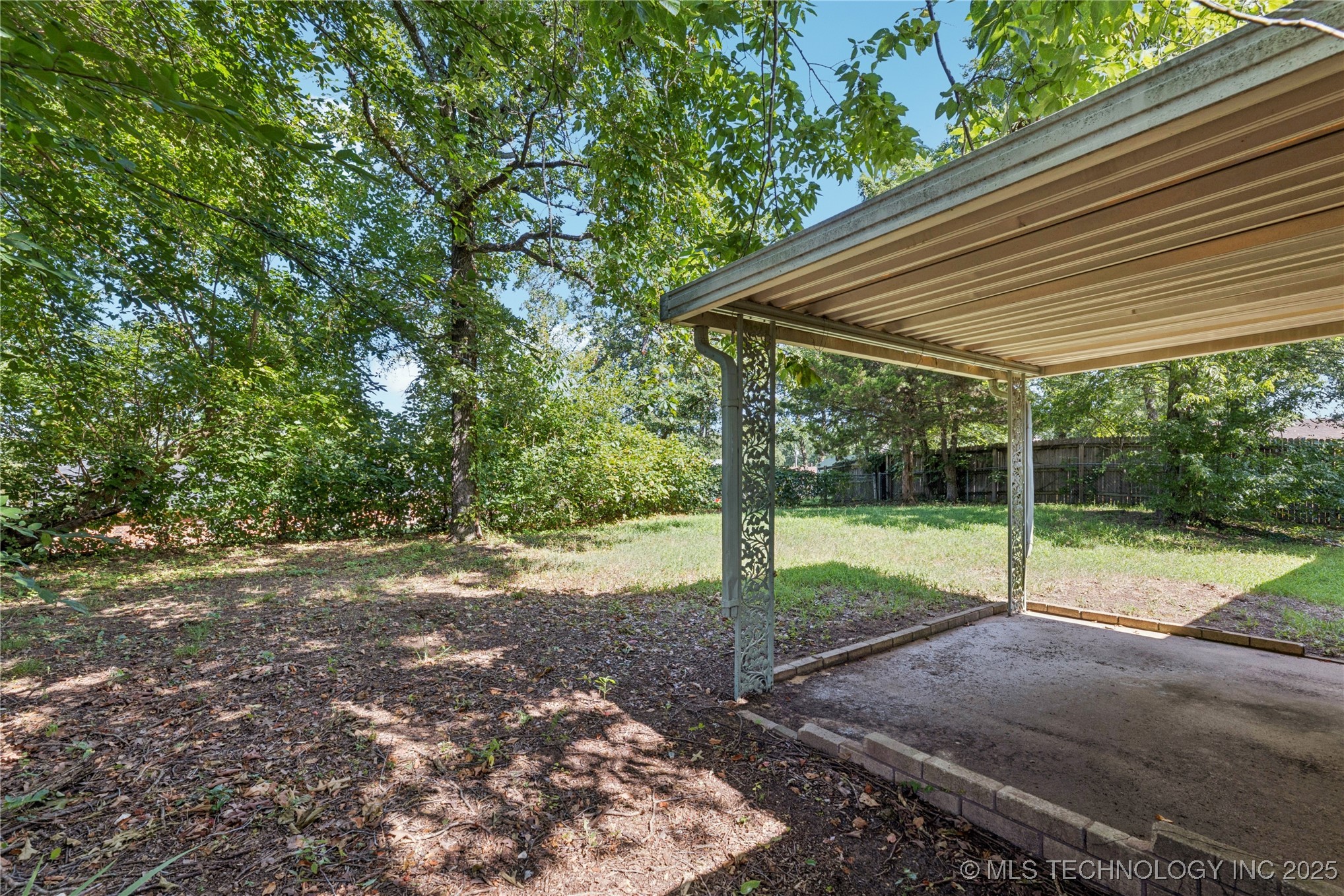 1122 S Division Street Property Photo 14