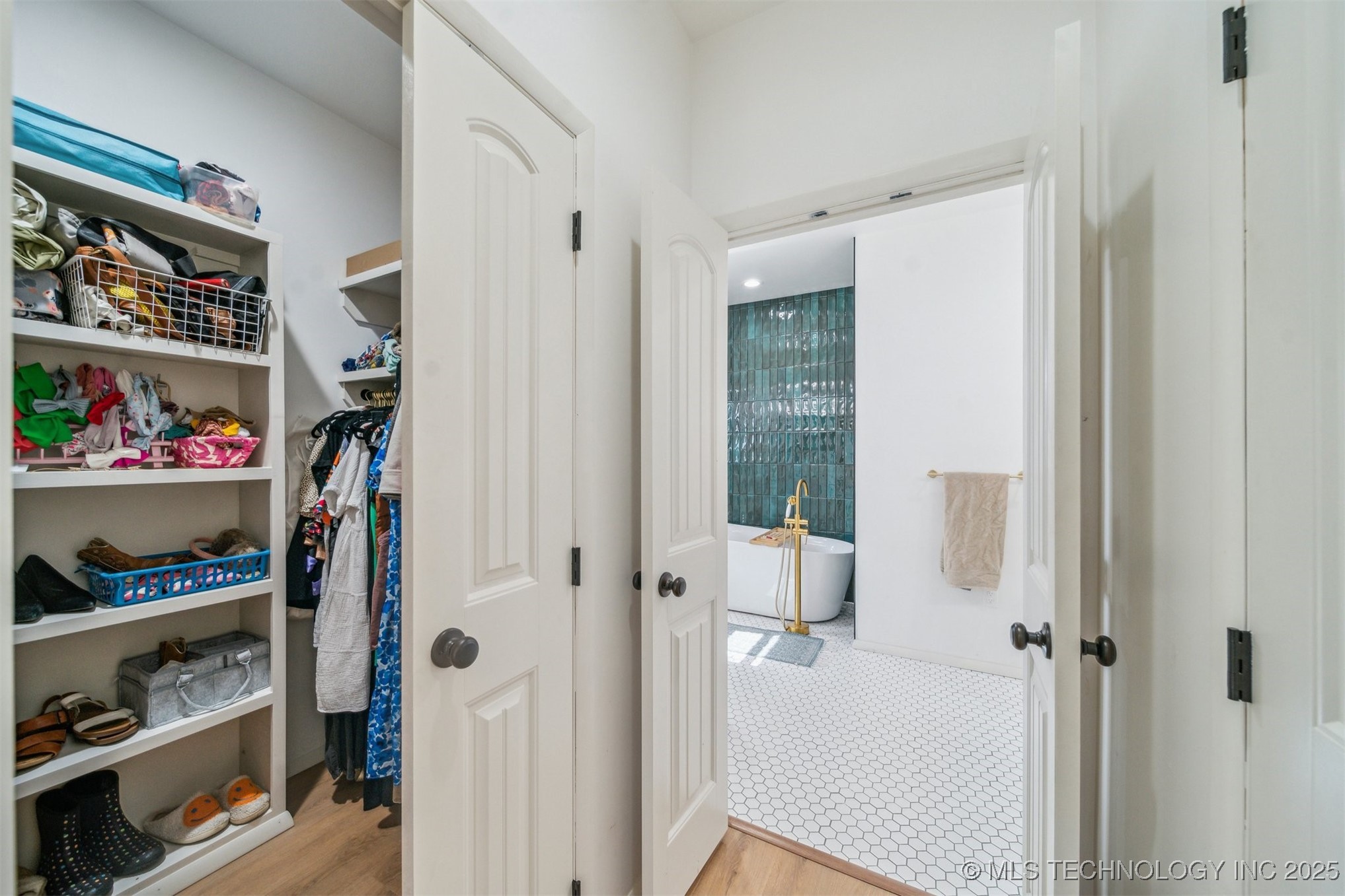 7482 N 439 Property Photo 7