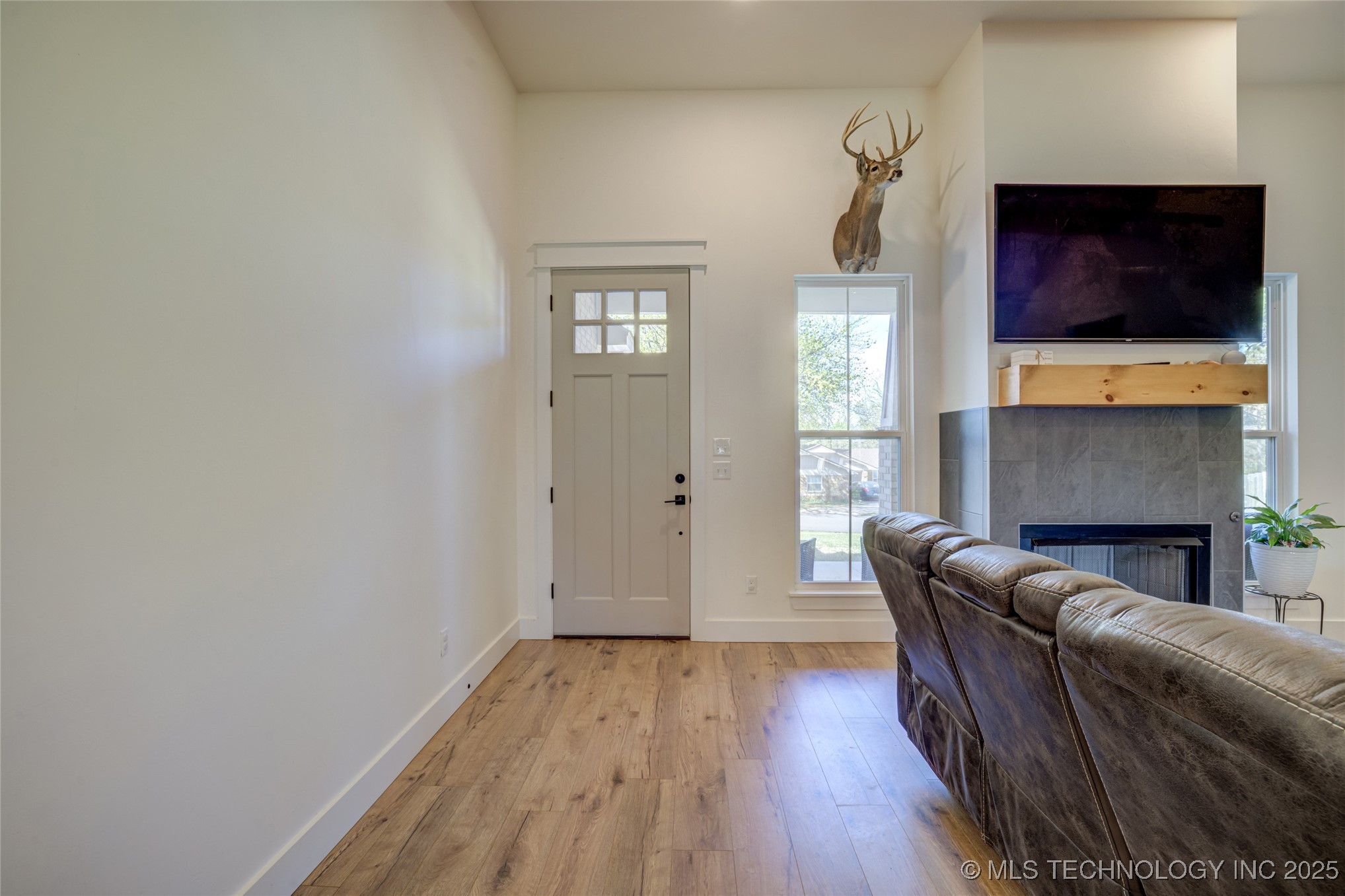 308 W Kerby Avenue Property Photo 12