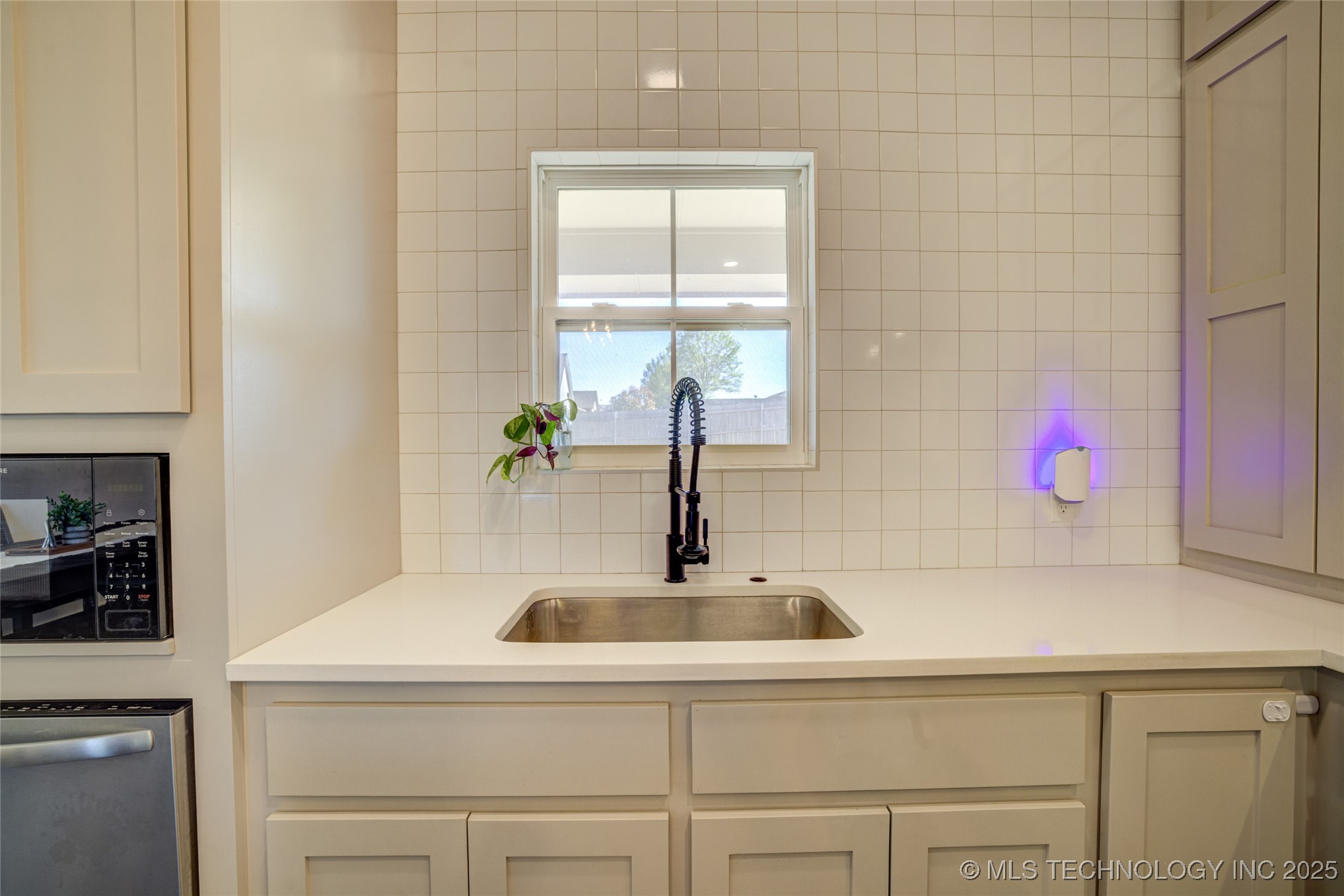 308 W Kerby Avenue Property Photo 38