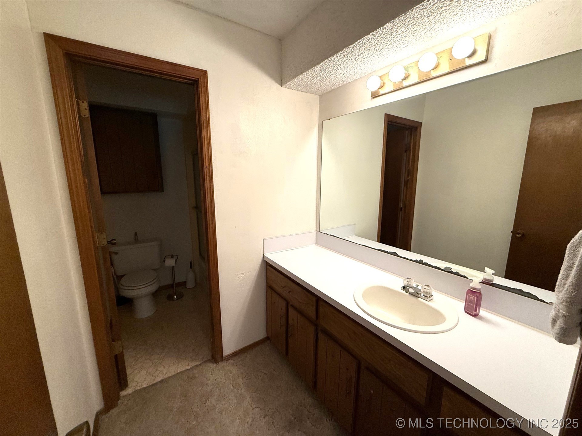 1511 Oakwood Drive Property Photo 16