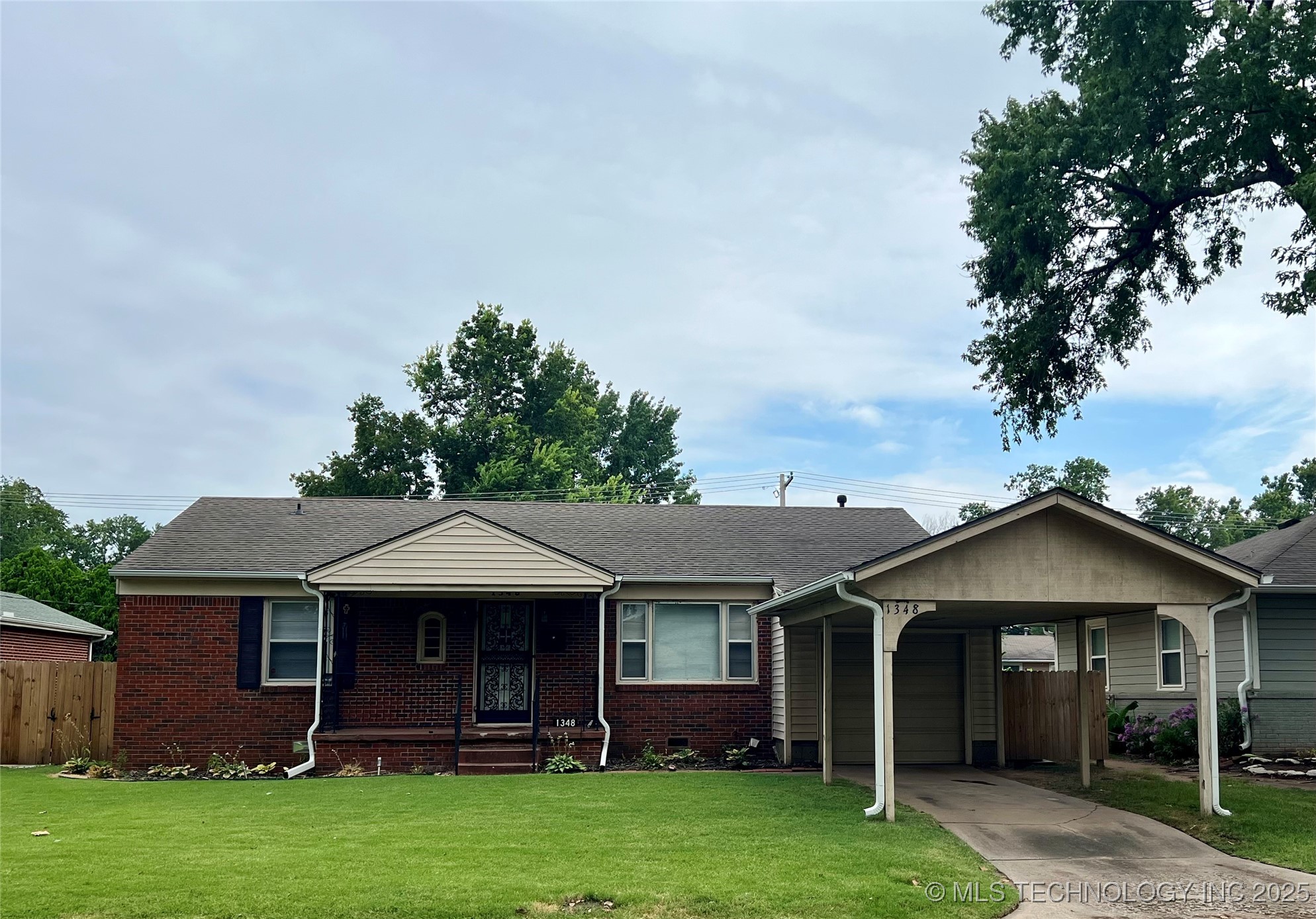1348 E 45th Place Property Photo 1
