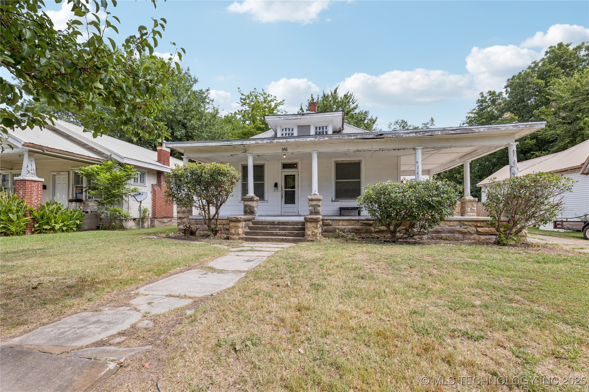 516 Irving Street Property Photo 1