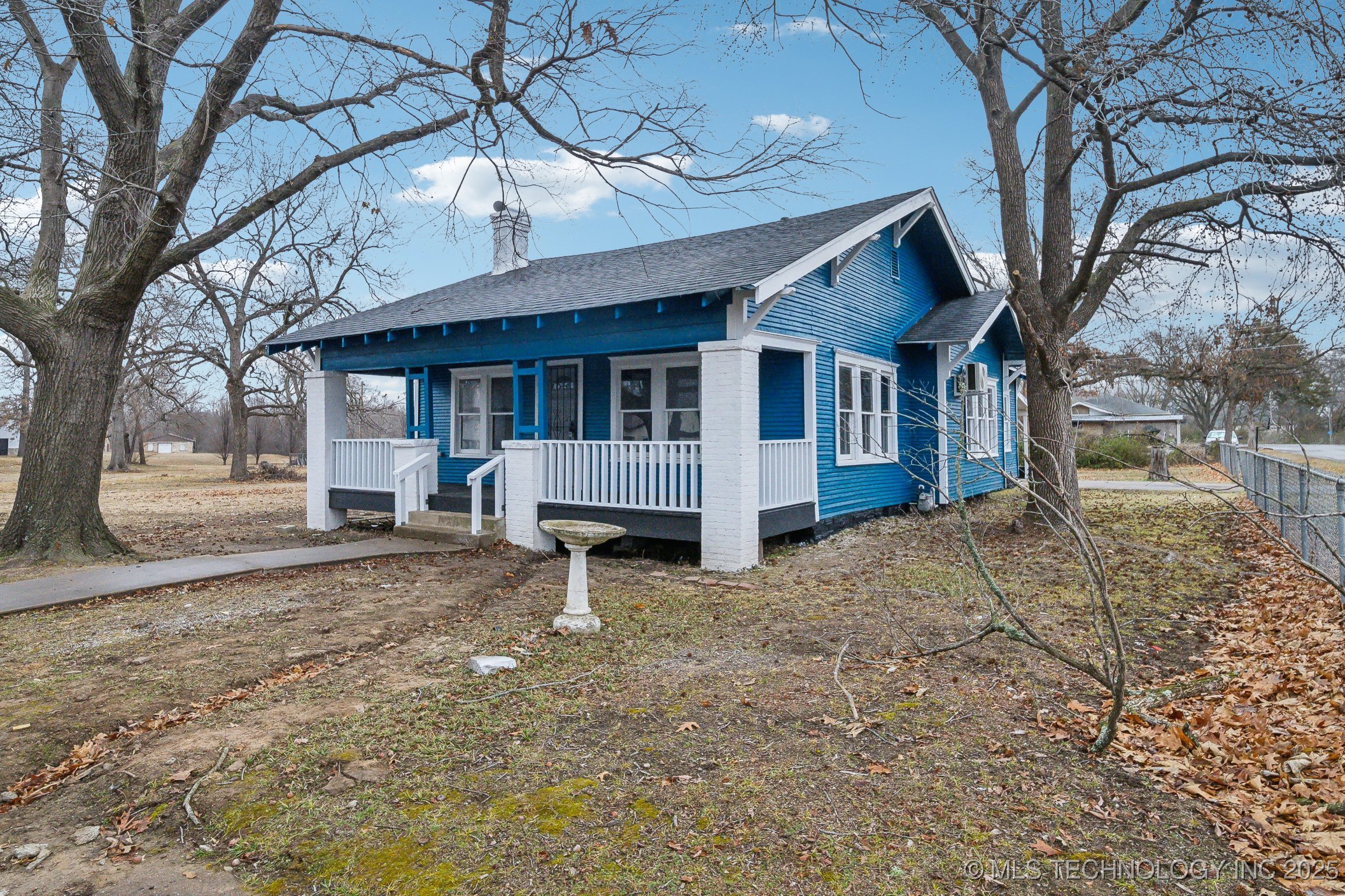 901 N Seminole Avenue Property Photo 1