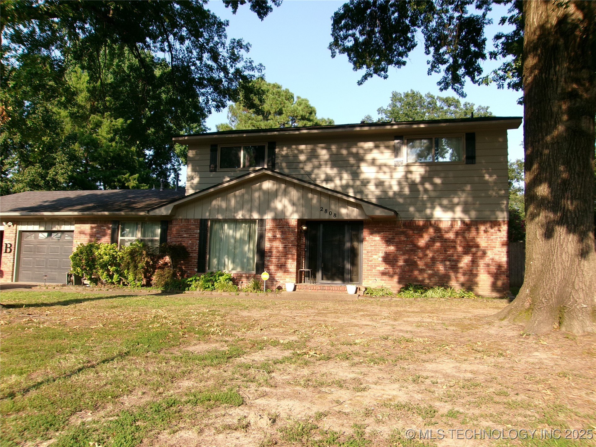 2808 Suroya Street Property Photo 1