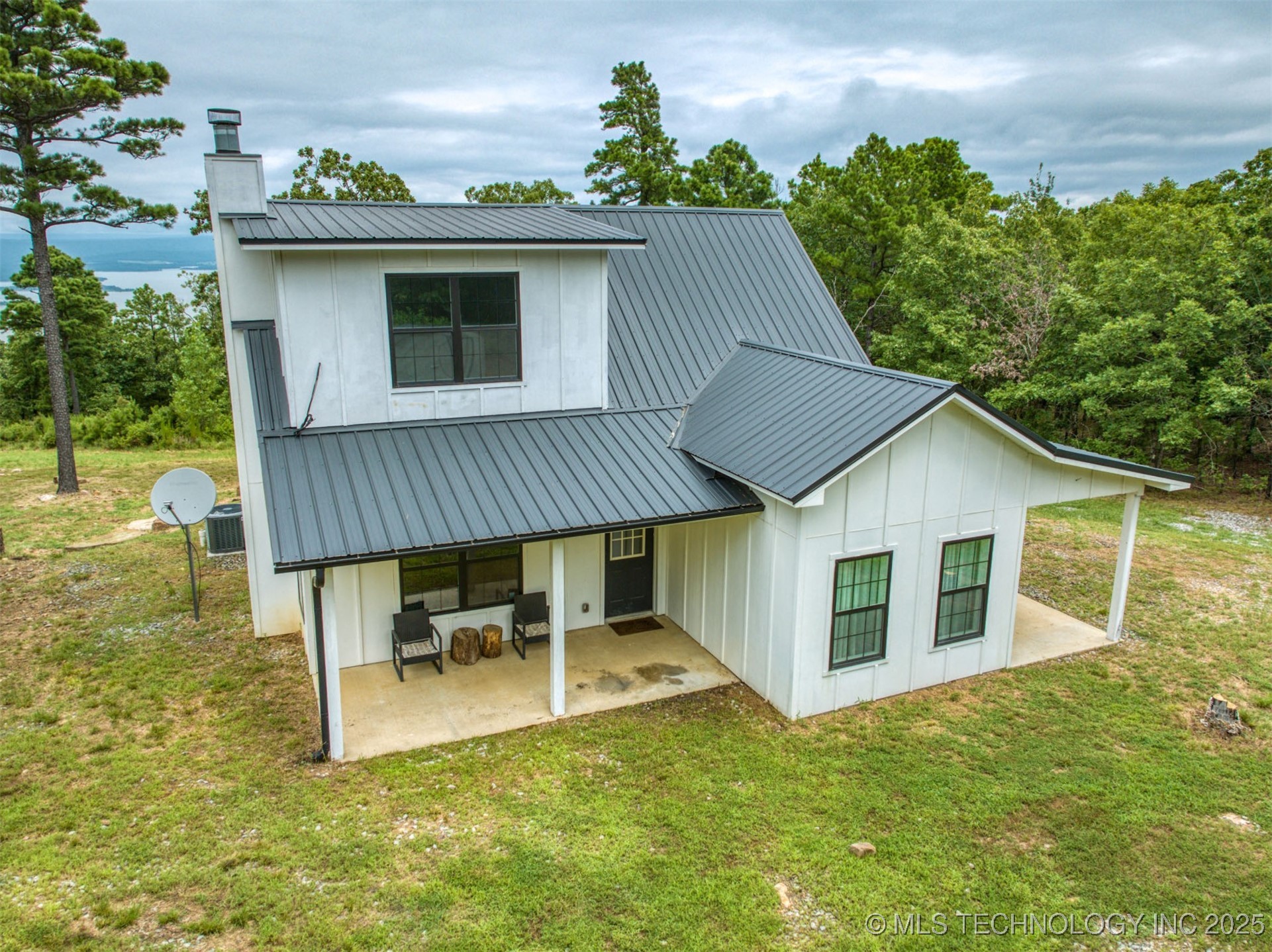 429355 E 1654 Property Photo 1