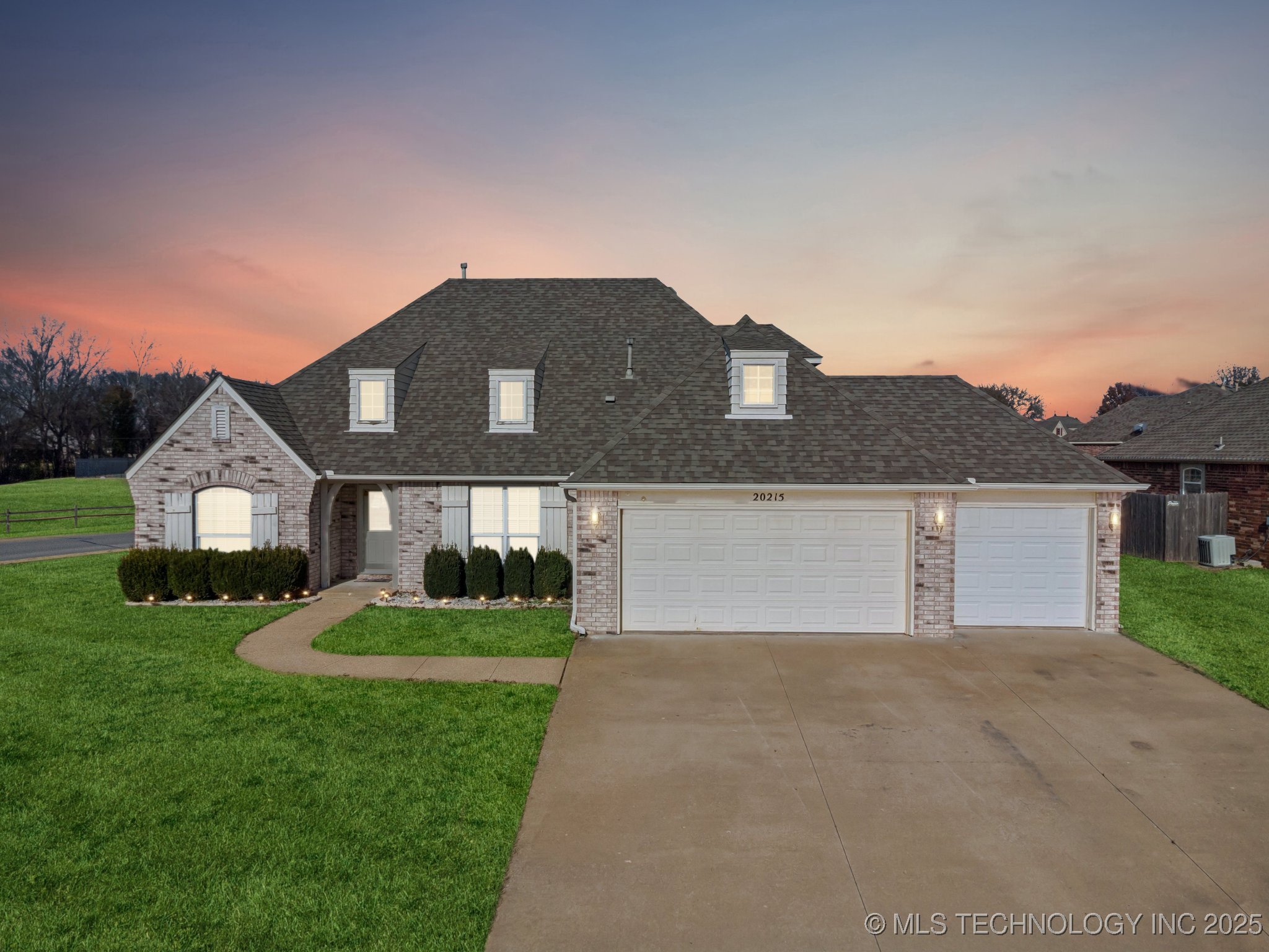 20215 E 50th Place S Property Photo 1