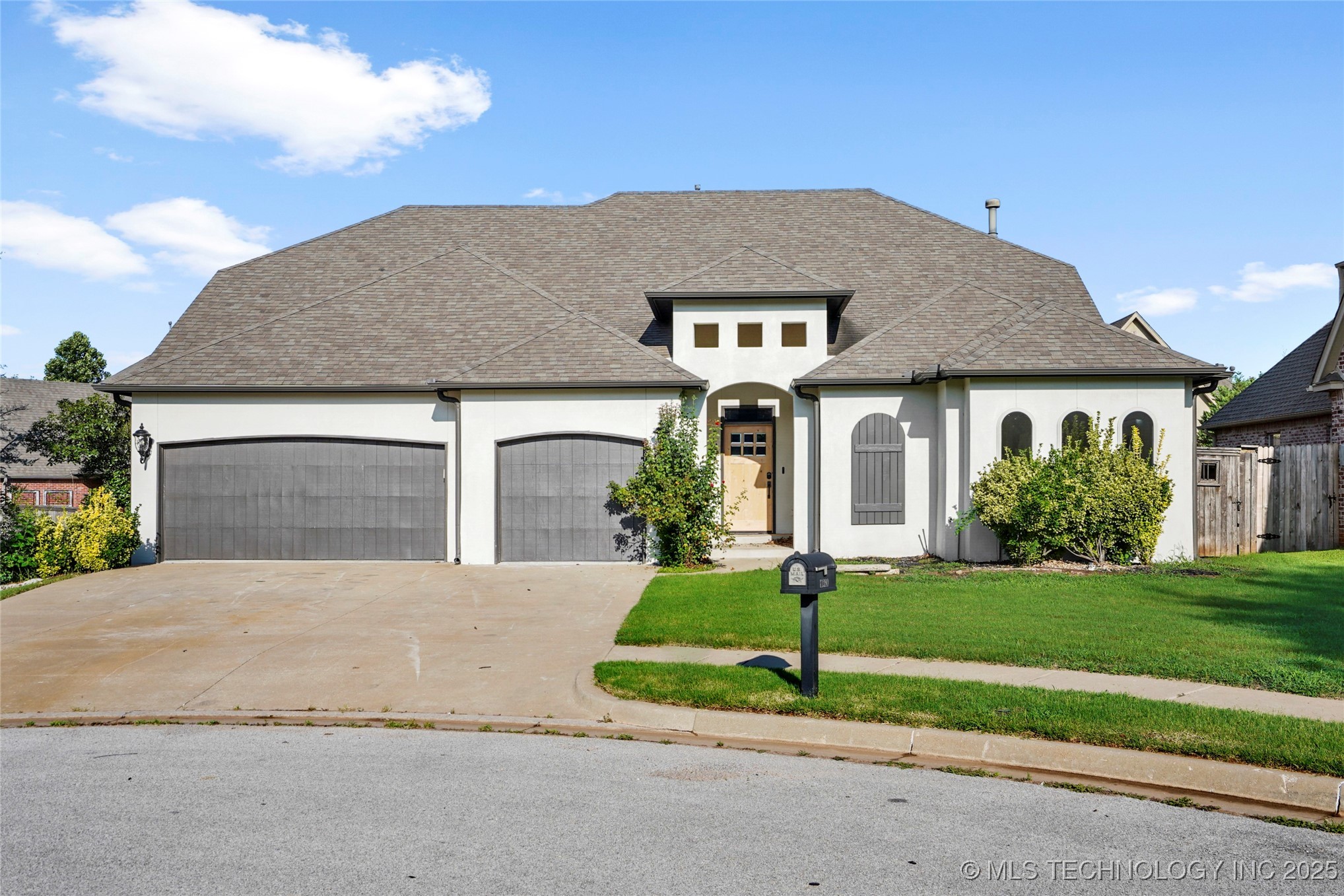 11280 S 72nd East Court Property Photo