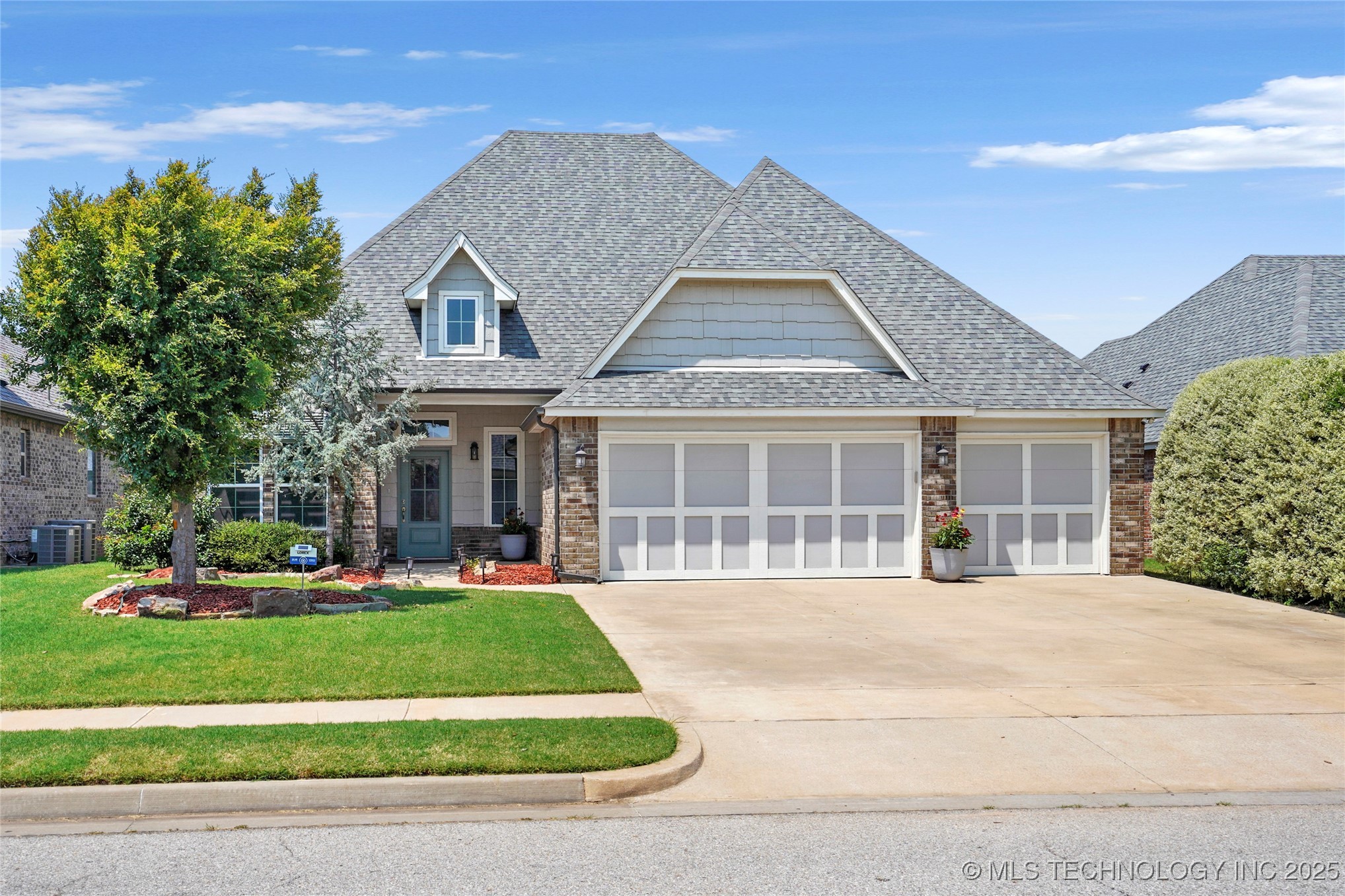 12912 S 5th Place Property Photo 1