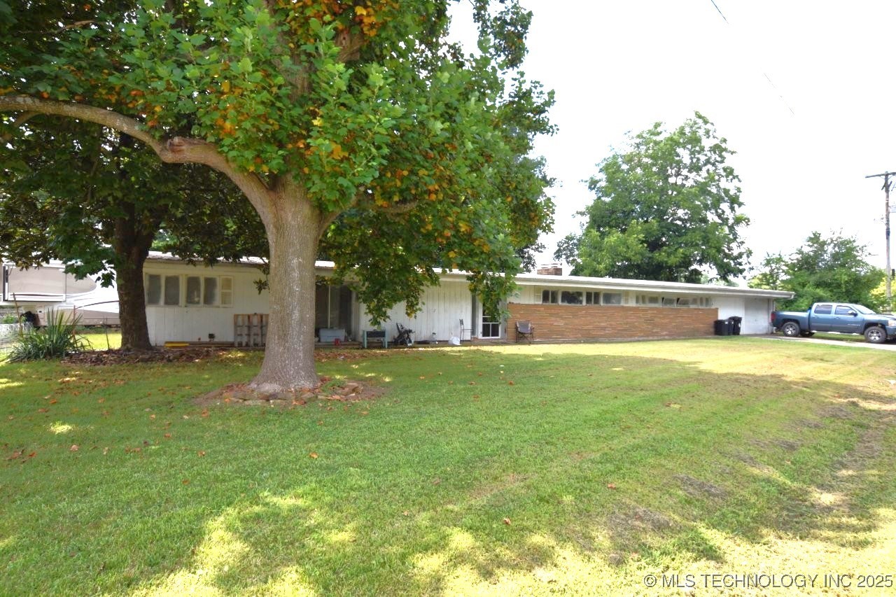 1435 W Cherokee Property Photo 1