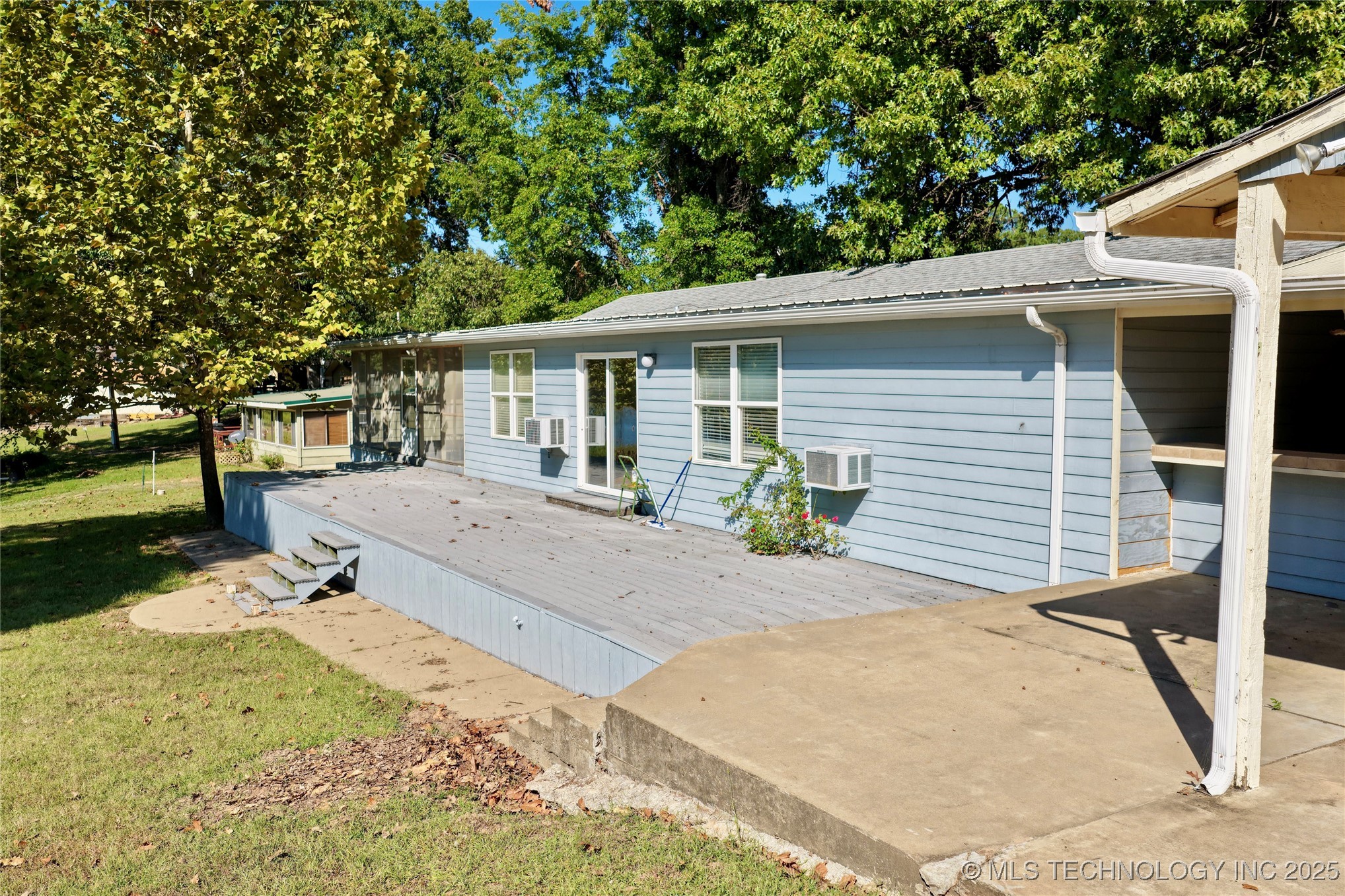 87 Hickory Lane Property Photo 9