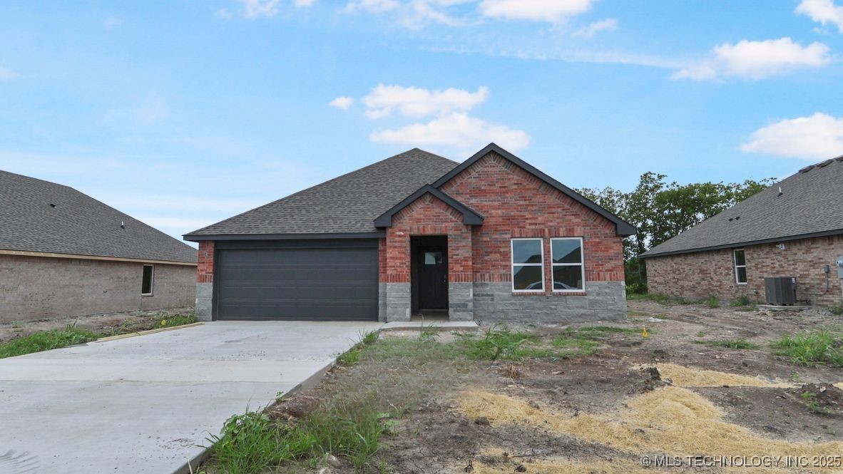 7408 N 154th East Avenue Property Photo