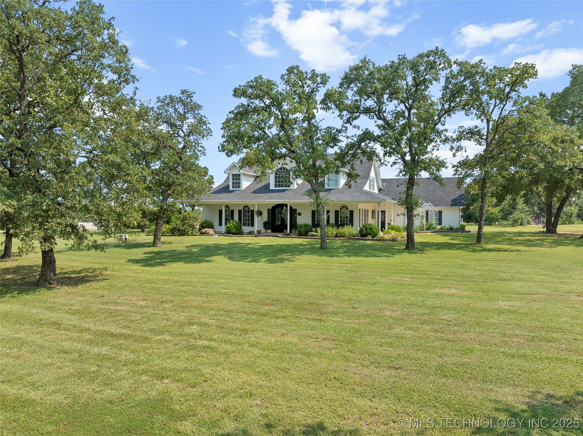 825 Paint Horse Property Photo 1