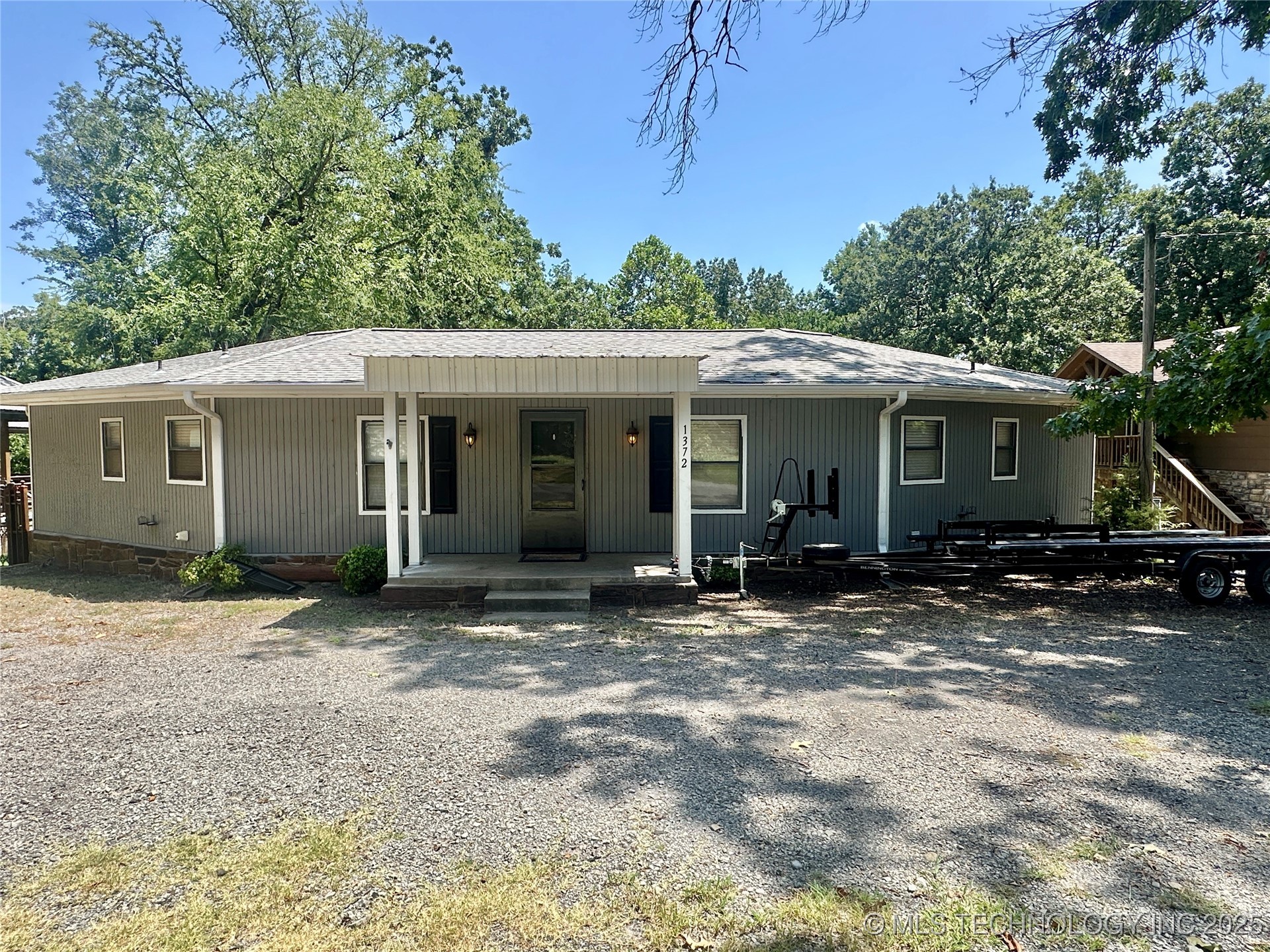 1372 Warren Road Property Photo 1