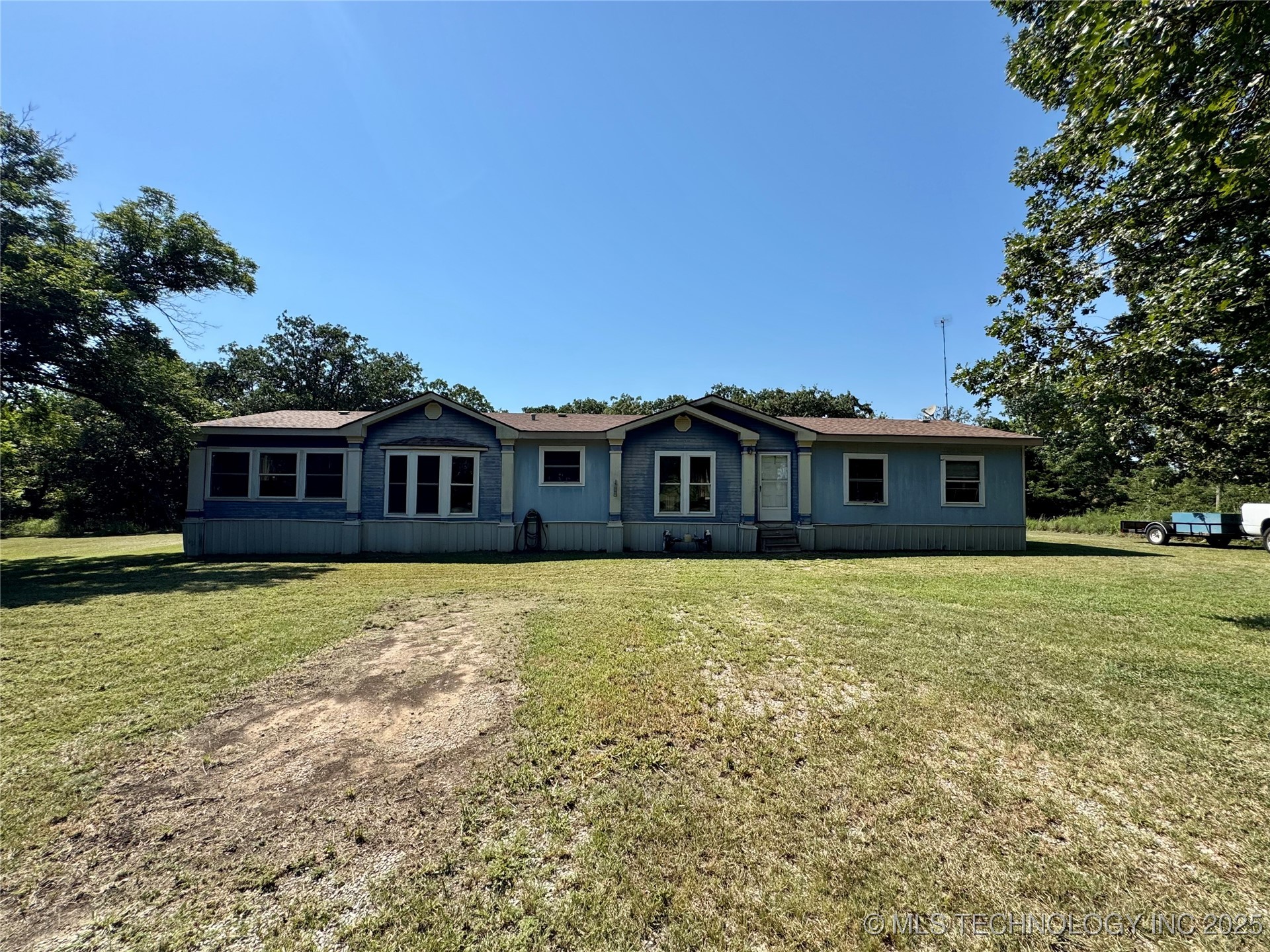 858 S Highway 99 Road Property Photo 7