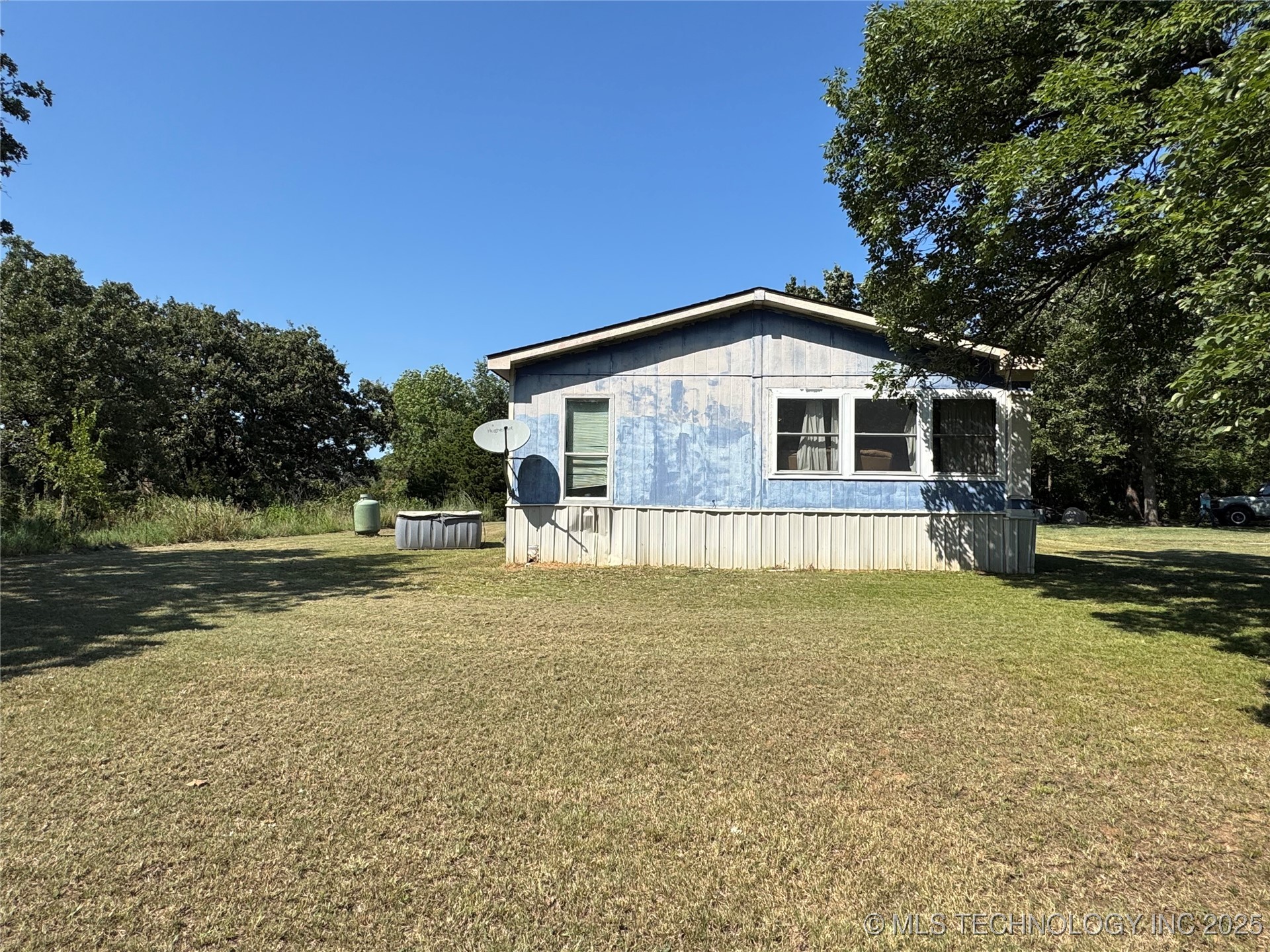 858 S Highway 99 Road Property Photo 25