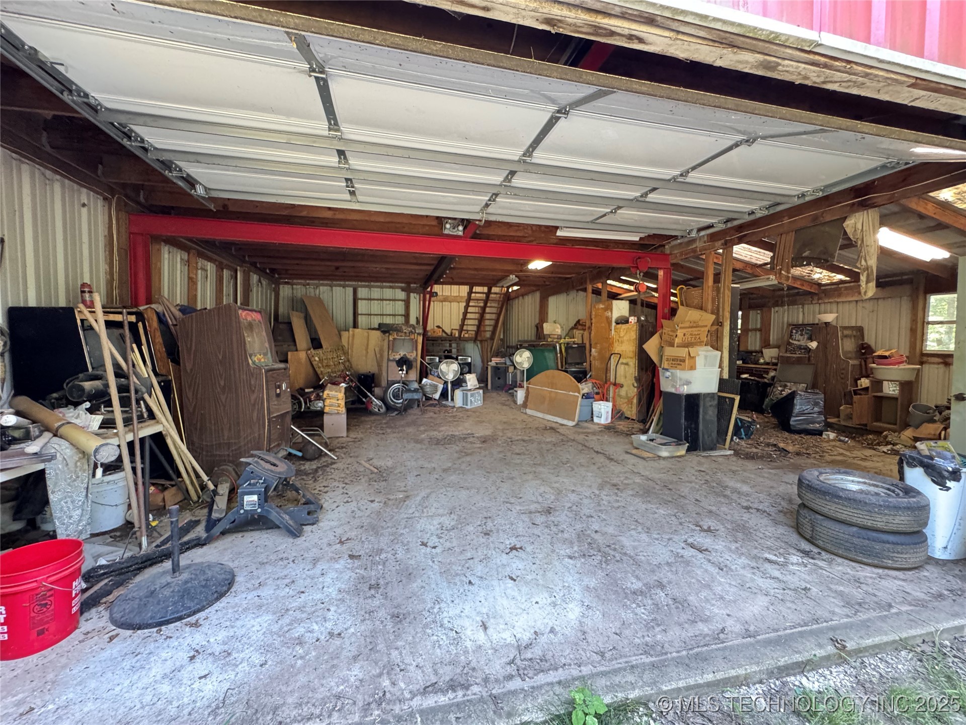 858 S Highway 99 Road Property Photo 40