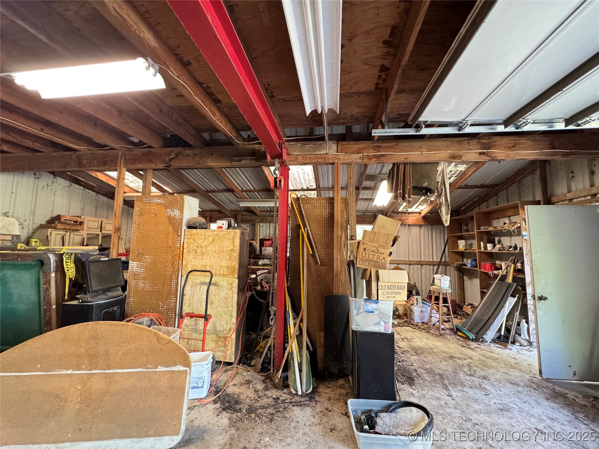 858 S Highway 99 Road Property Photo 46