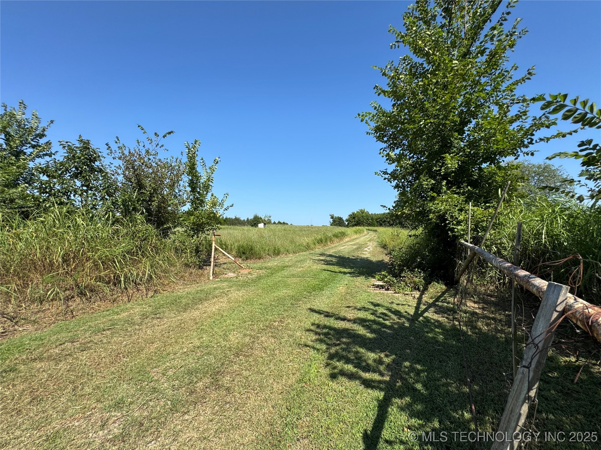 858 S Highway 99 Road Property Photo 50