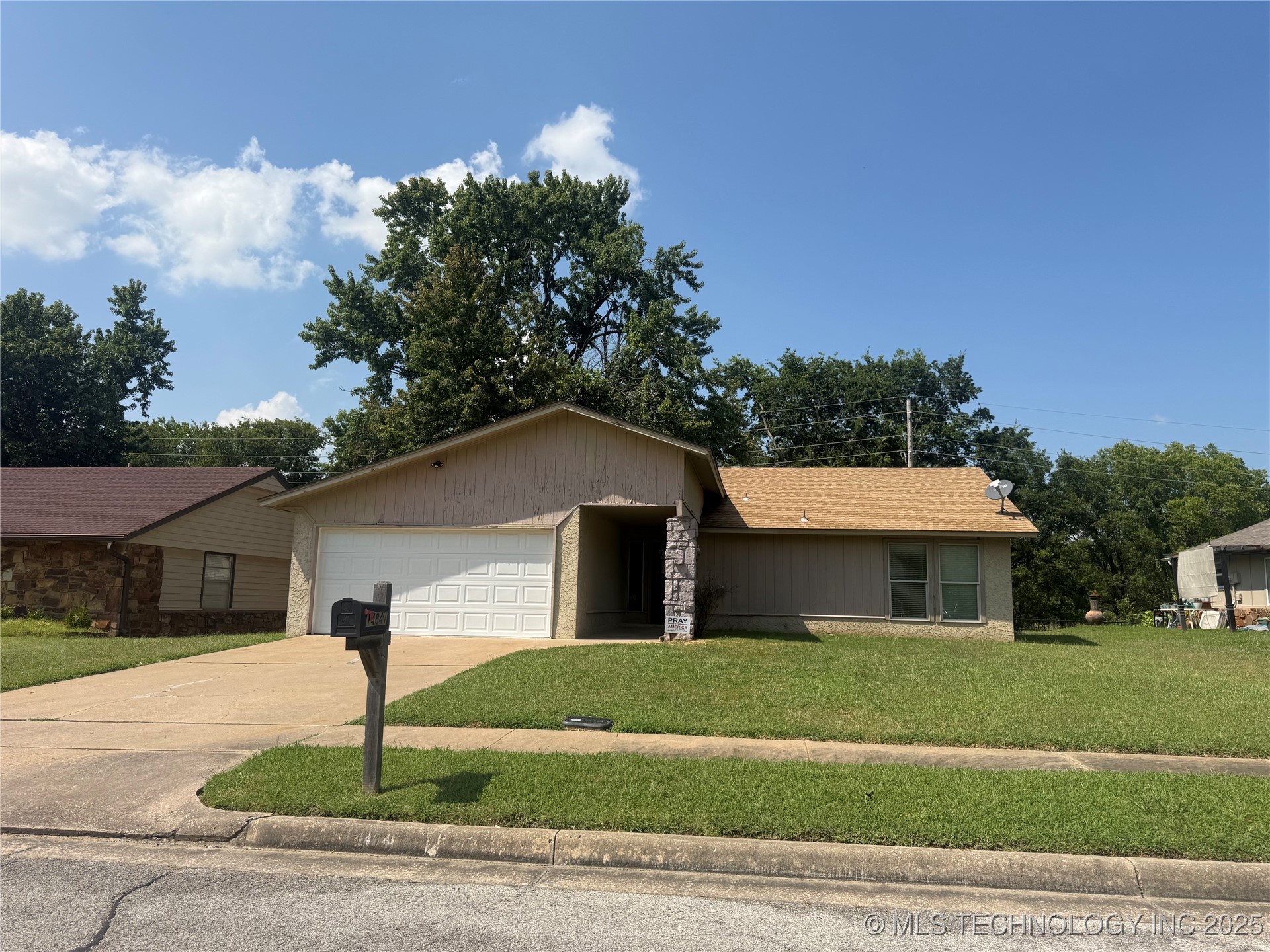 14841 E 32nd Street S Property Photo 1