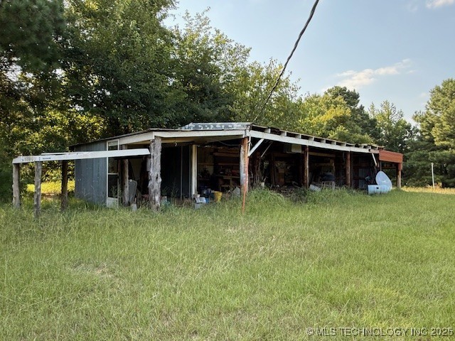 3546 E 2000 Property Photo 3
