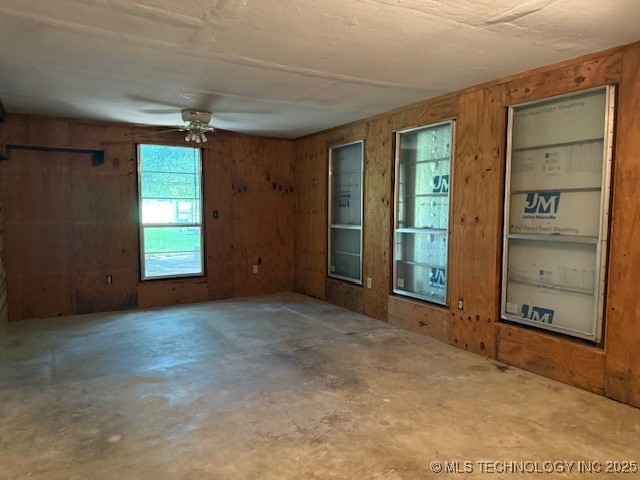 3546 E 2000 Property Photo 6