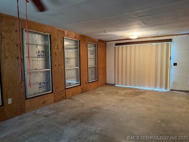 3546 E 2000 Property Photo 7