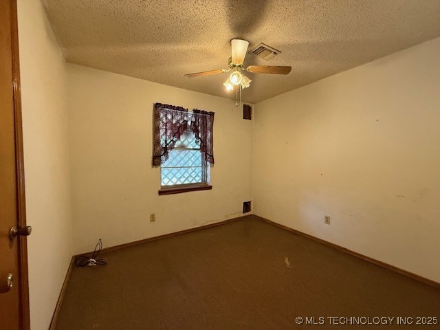 3546 E 2000 Property Photo 16