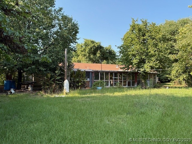 3546 E 2000 Property Photo 23