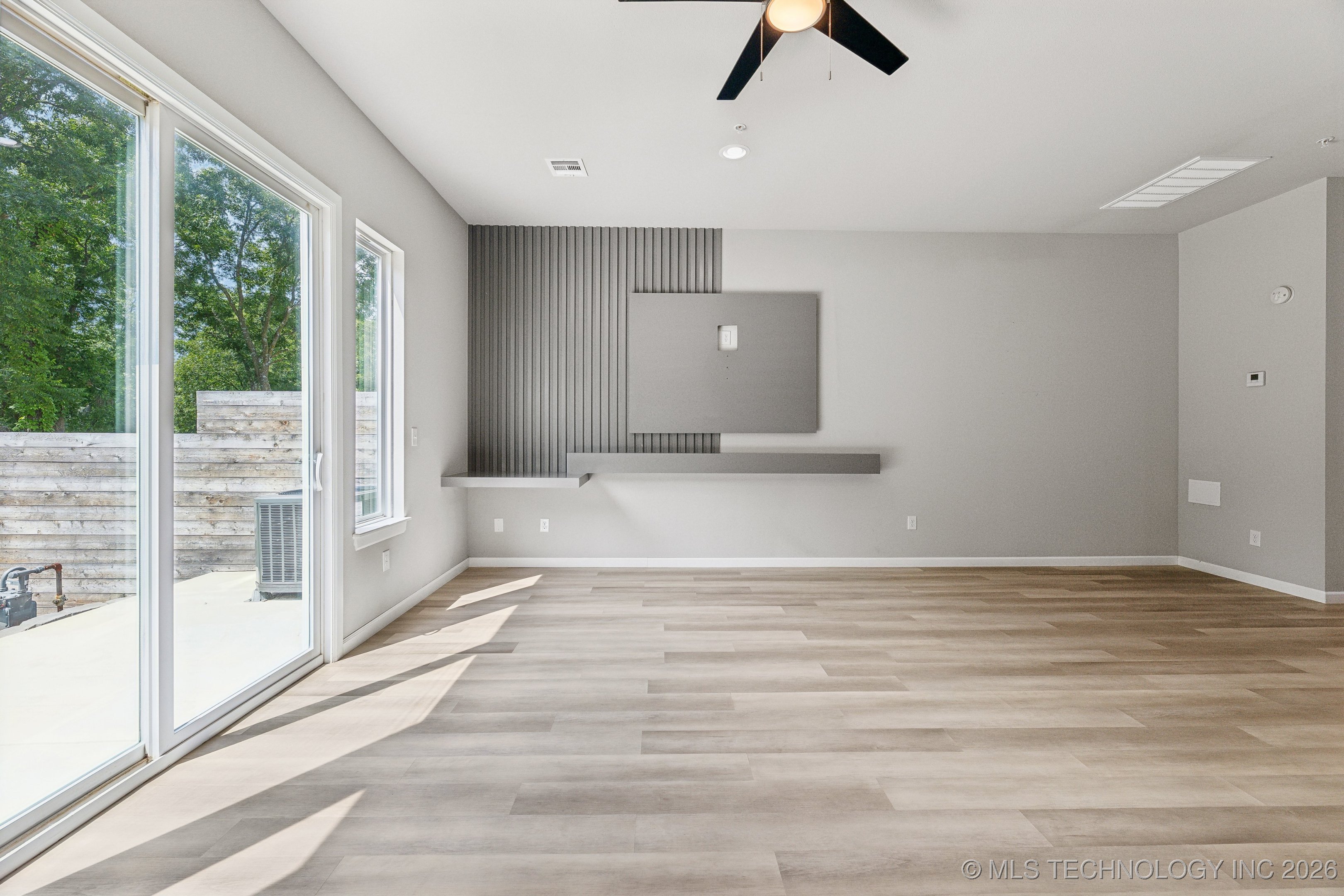 3408 Redbud Lane Property Photo 7