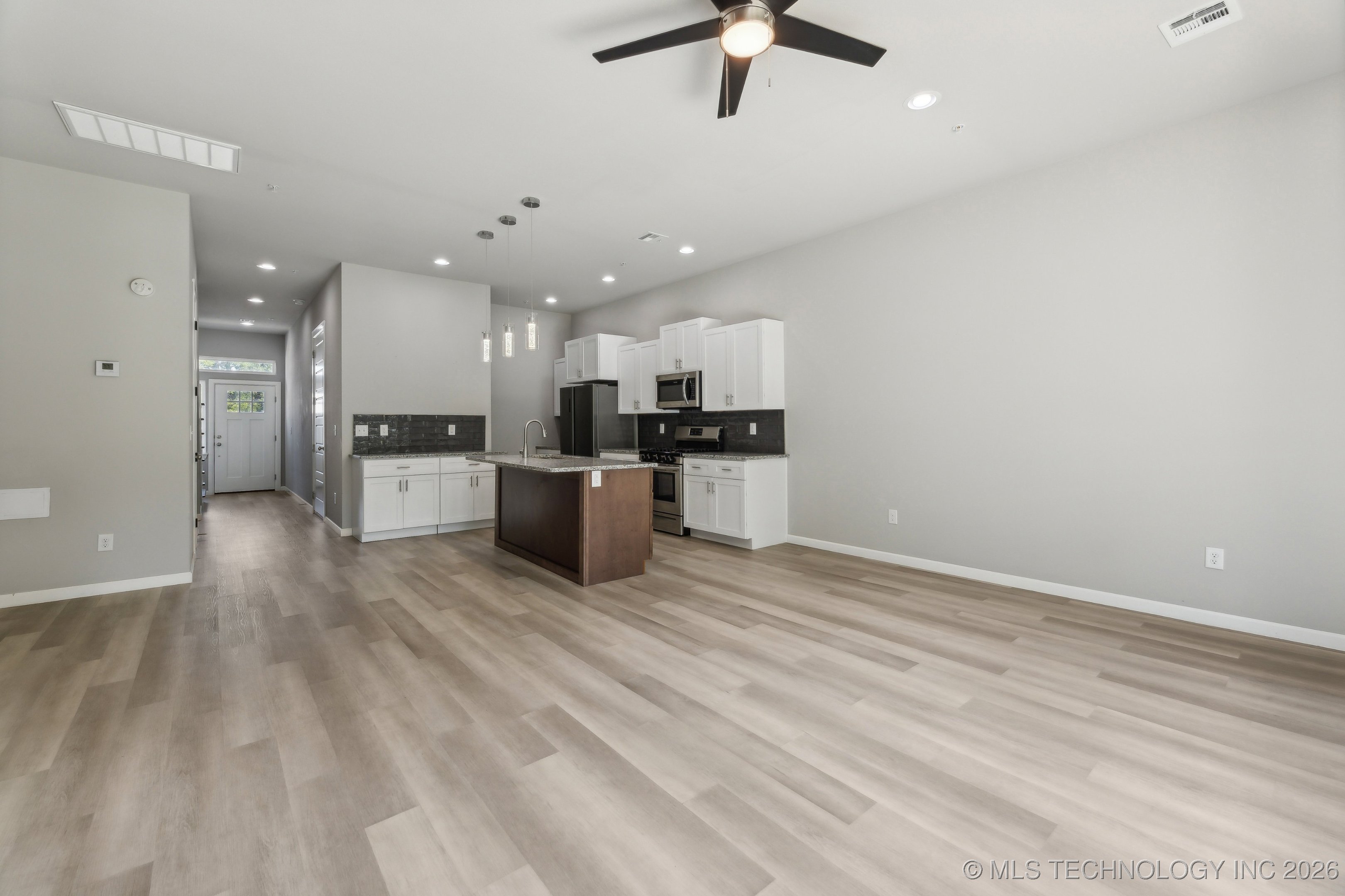 3408 Redbud Lane Property Photo 8