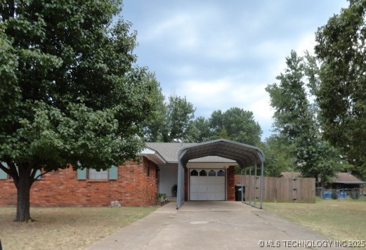 201 Oakwood Drive Property Photo 1
