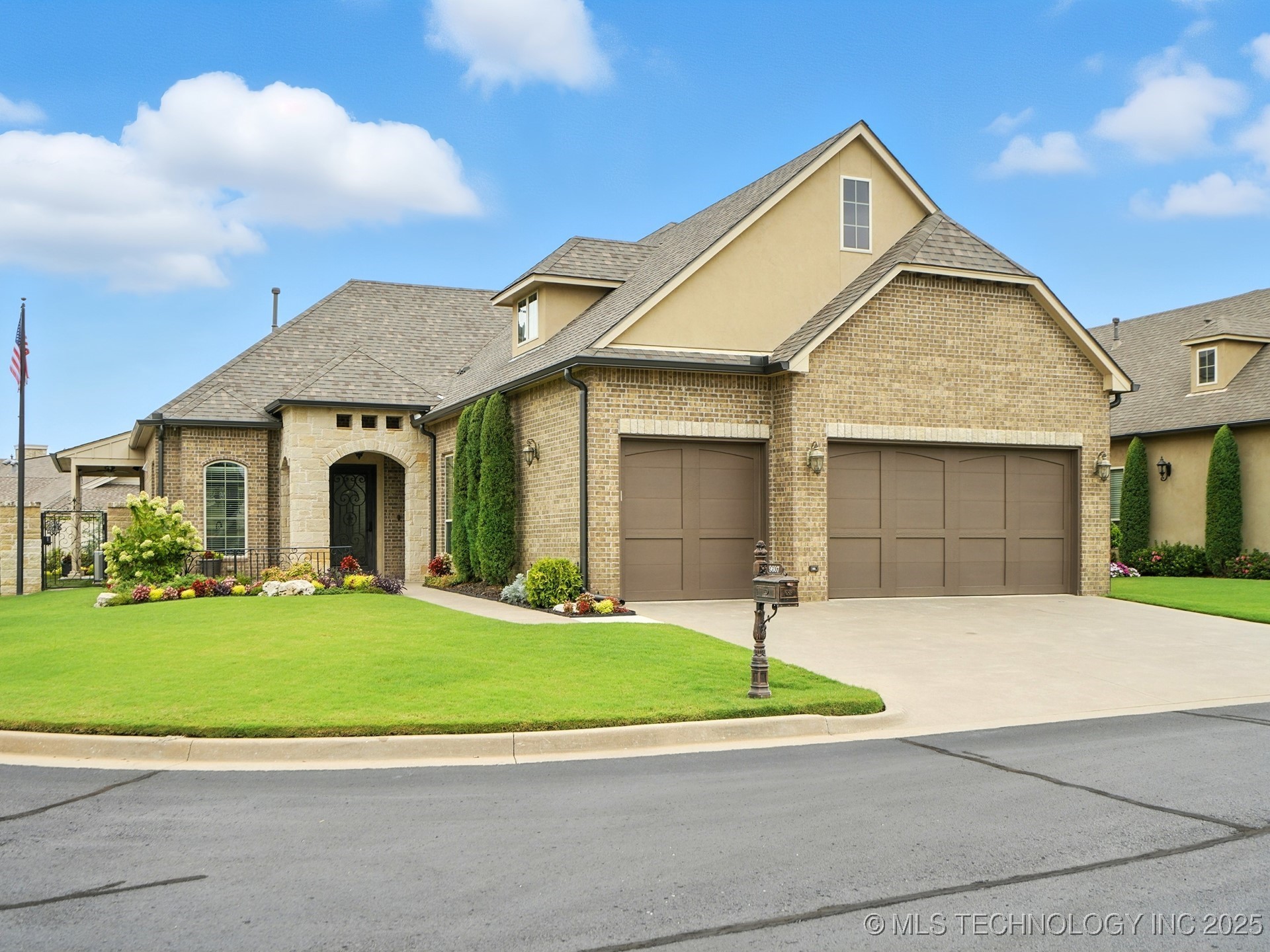 9607 E 102nd Place S Property Photo 1