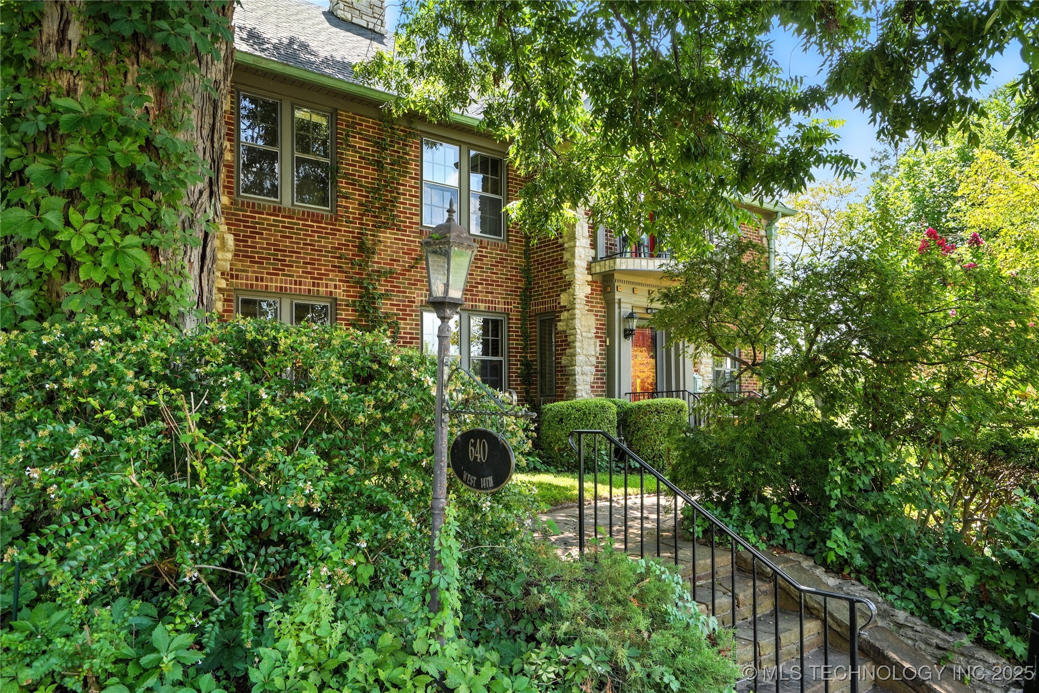 640 W 14th Street Property Photo 3