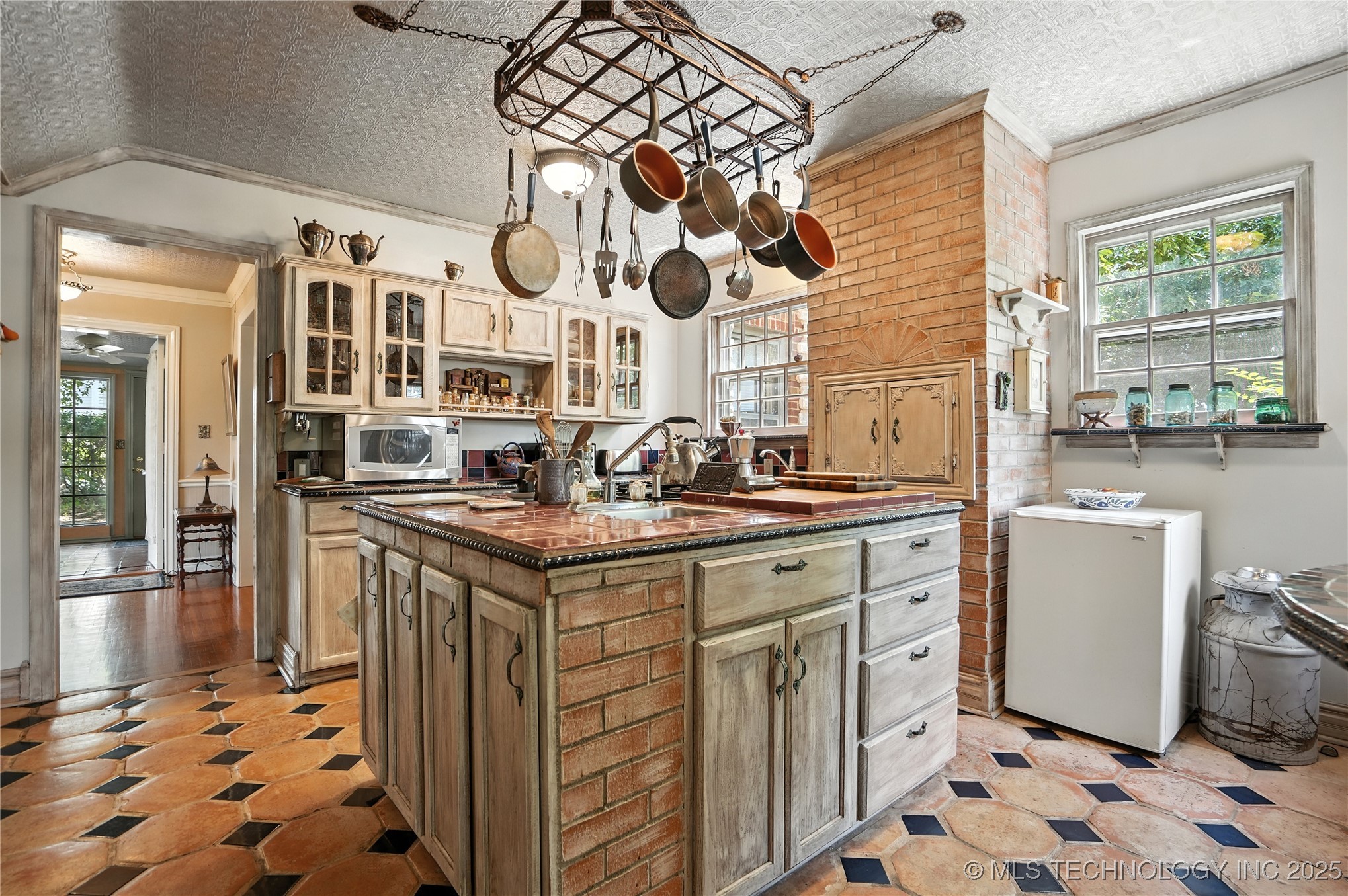 640 W 14th Street Property Photo 22