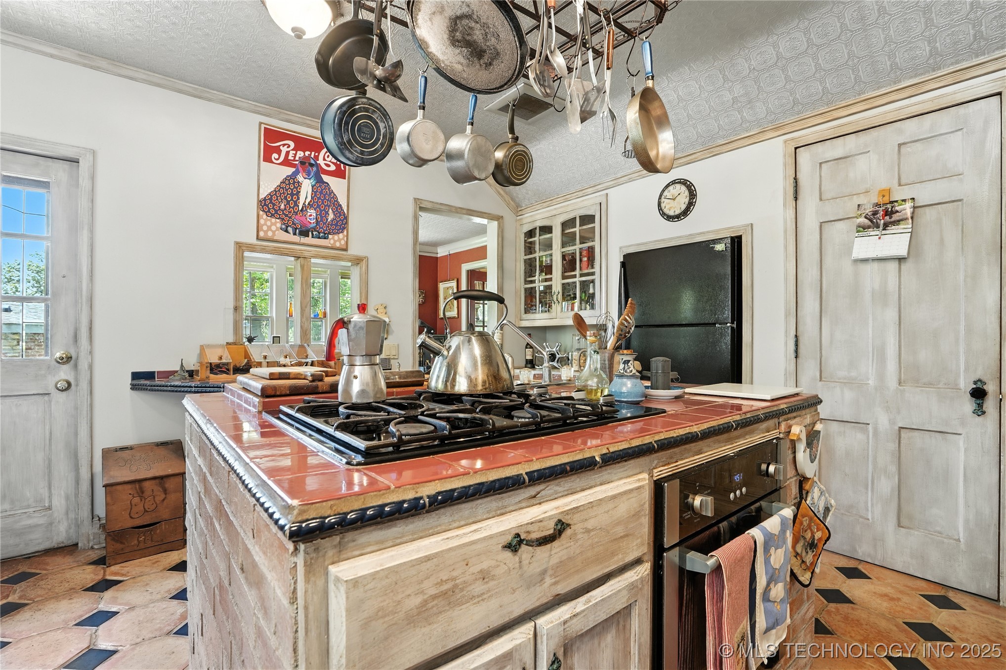 640 W 14th Street Property Photo 24