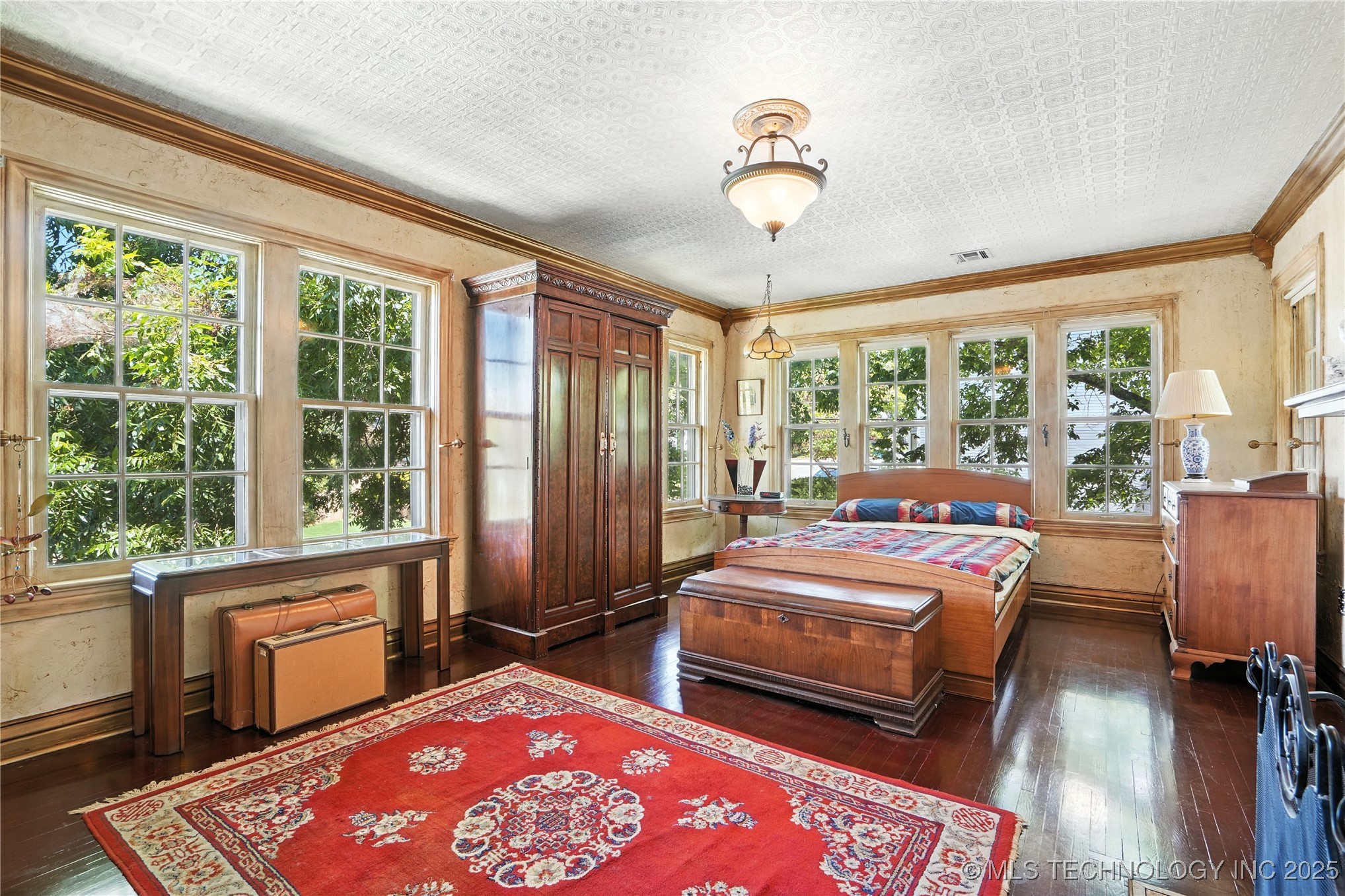 640 W 14th Street Property Photo 34