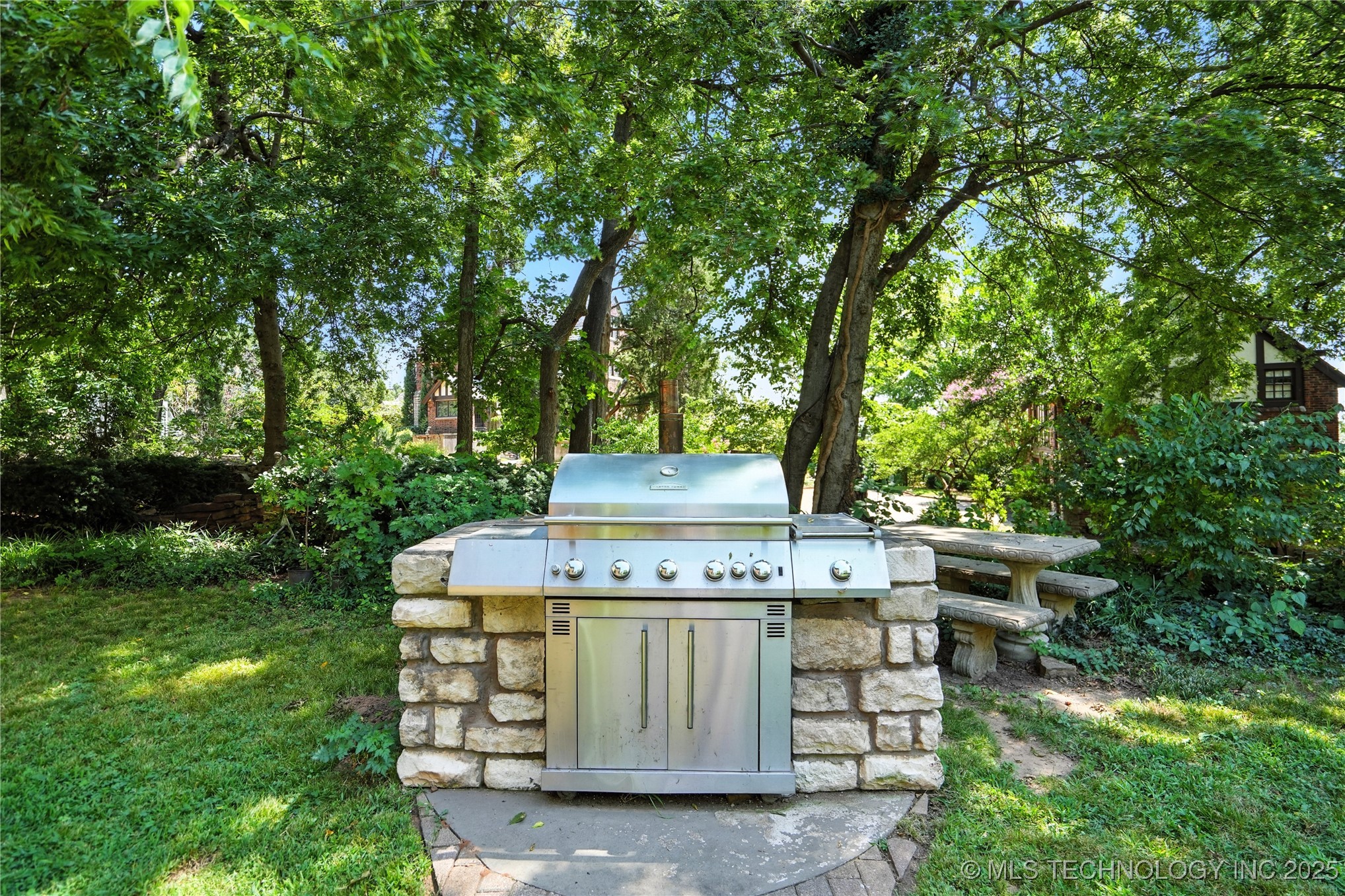 640 W 14th Street Property Photo 54