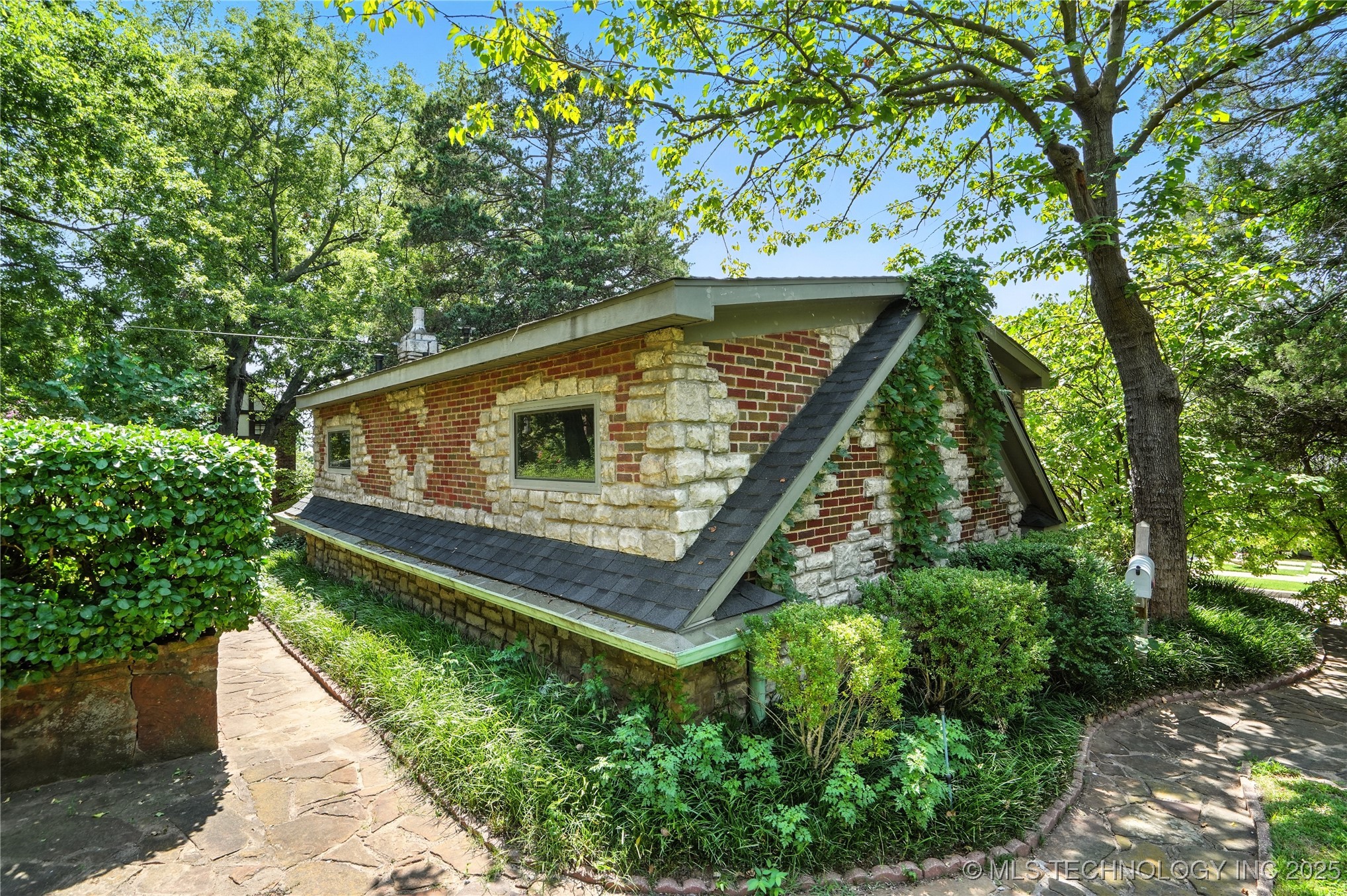 640 W 14th Street Property Photo 58