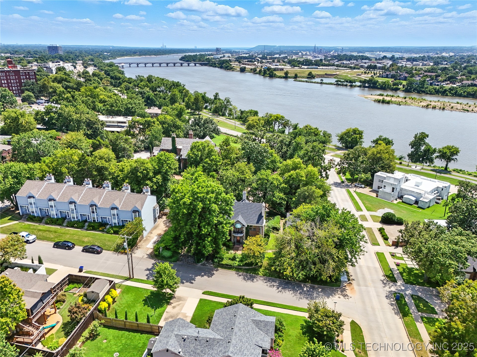 640 W 14th Street Property Photo 82