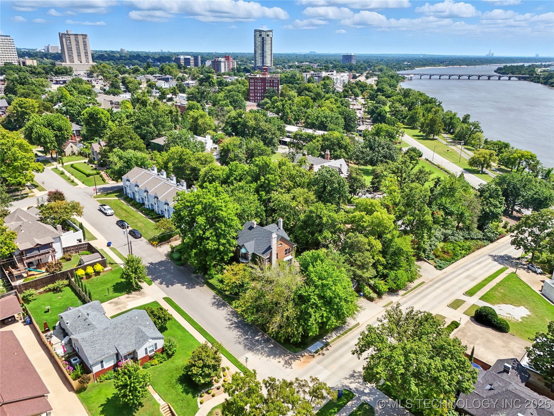 640 W 14th Street Property Photo 83