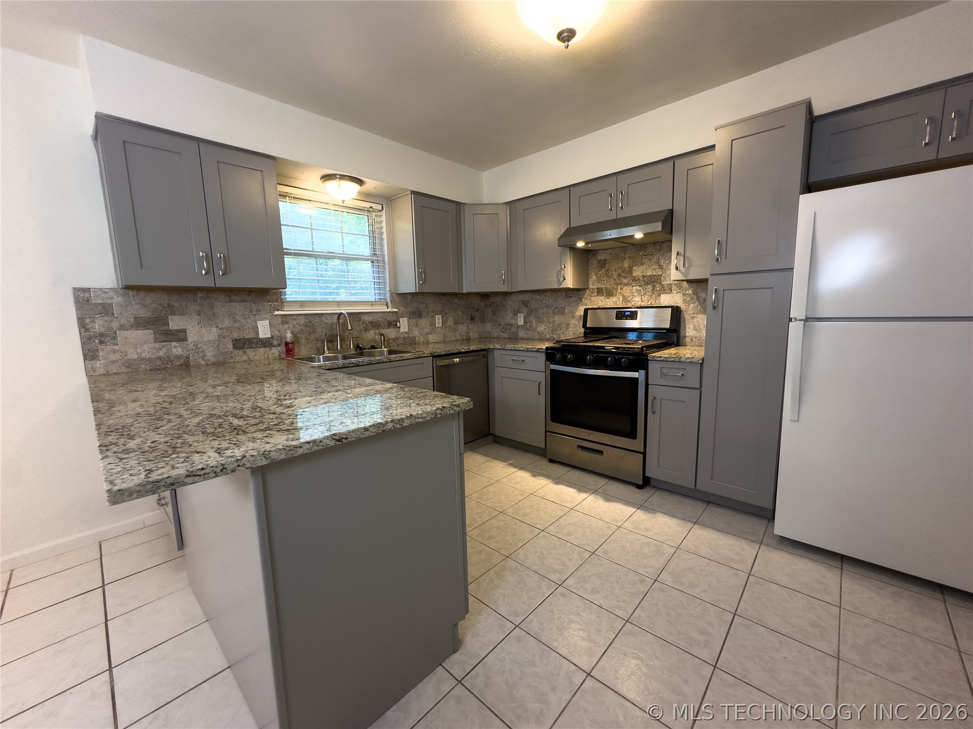 23712 E 104th Street S Property Photo 6