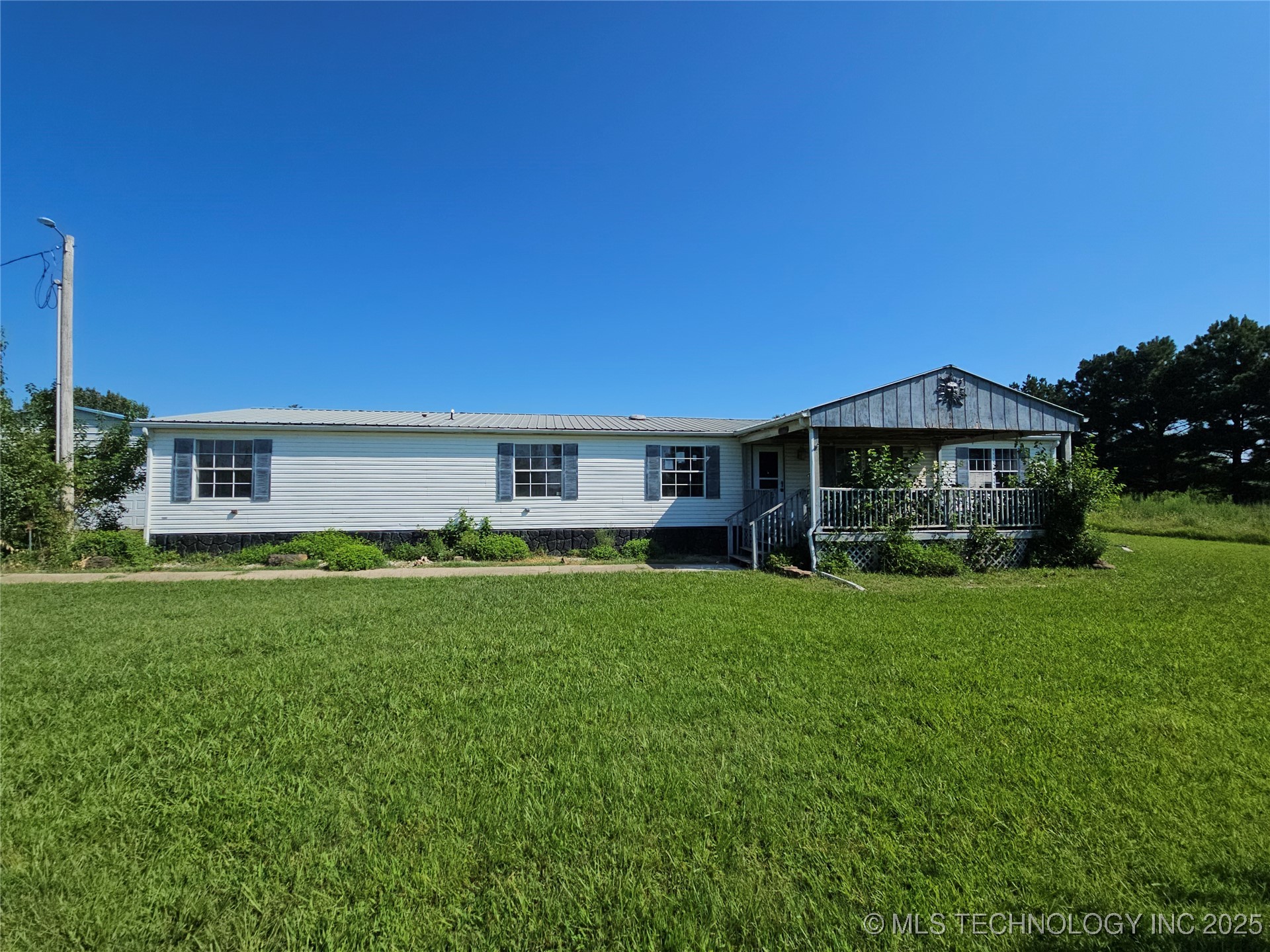 16255 Happy Camp Road Property Photo 1