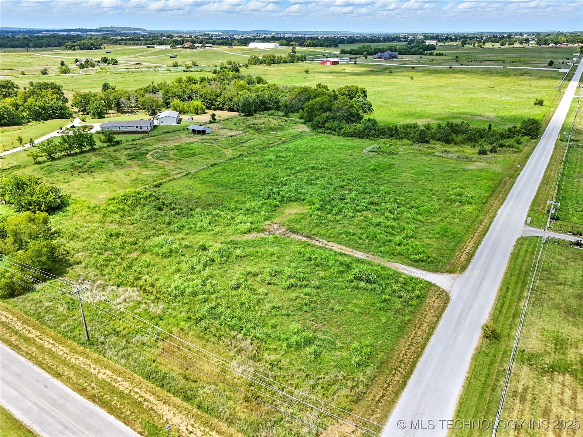 18020 S Peoria Avenue Property Photo 1