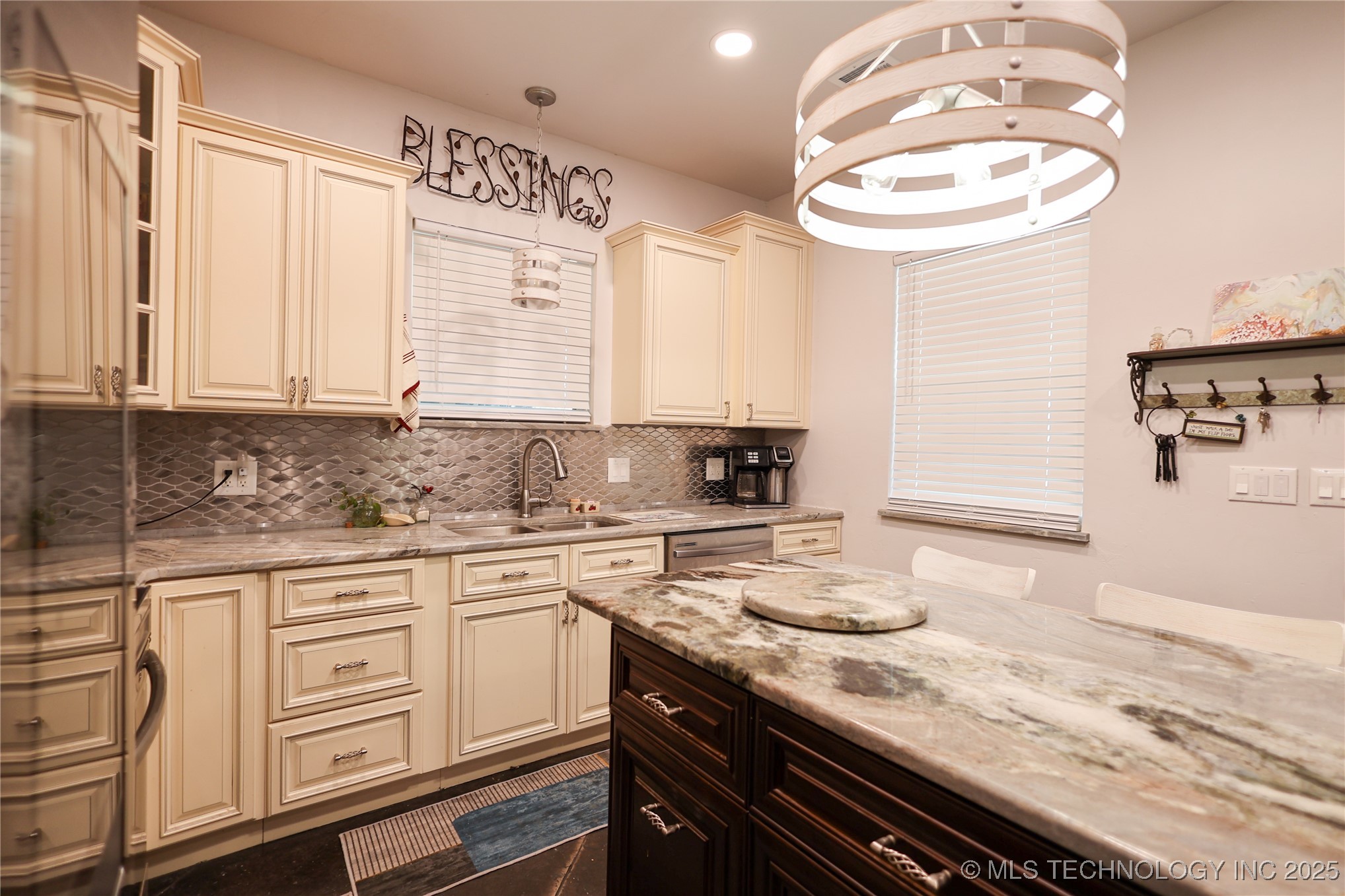 253 Bristow Way Property Photo 5